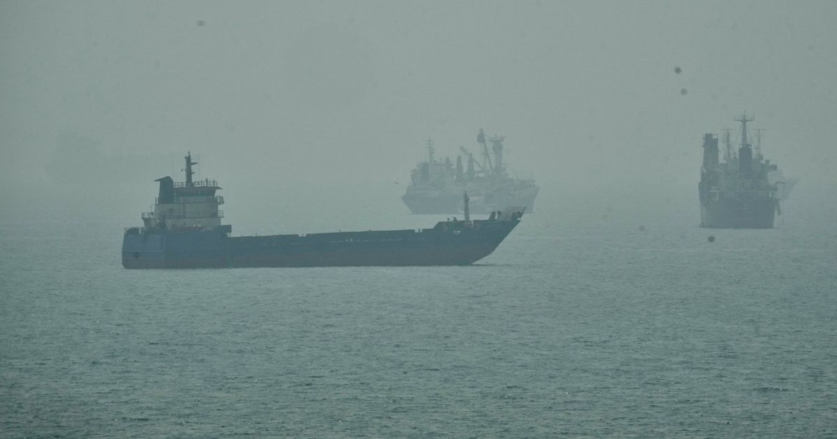 Signal from Tehran: Iran hints at opening the Strait of Hormuz