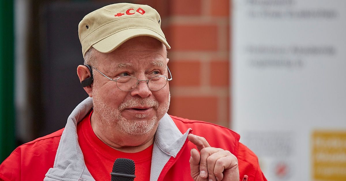 Im Alter von 74 Jahren: Mister DRK im Kreis Euskirchen: Rolf Zimmermann ...