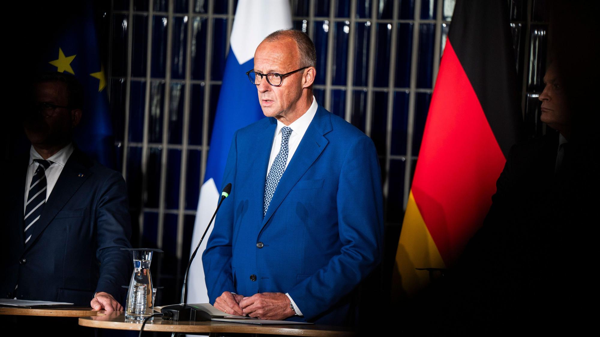 Bundeskanzler Friedrich Merz (CDU) im finnischen Rovaniemi