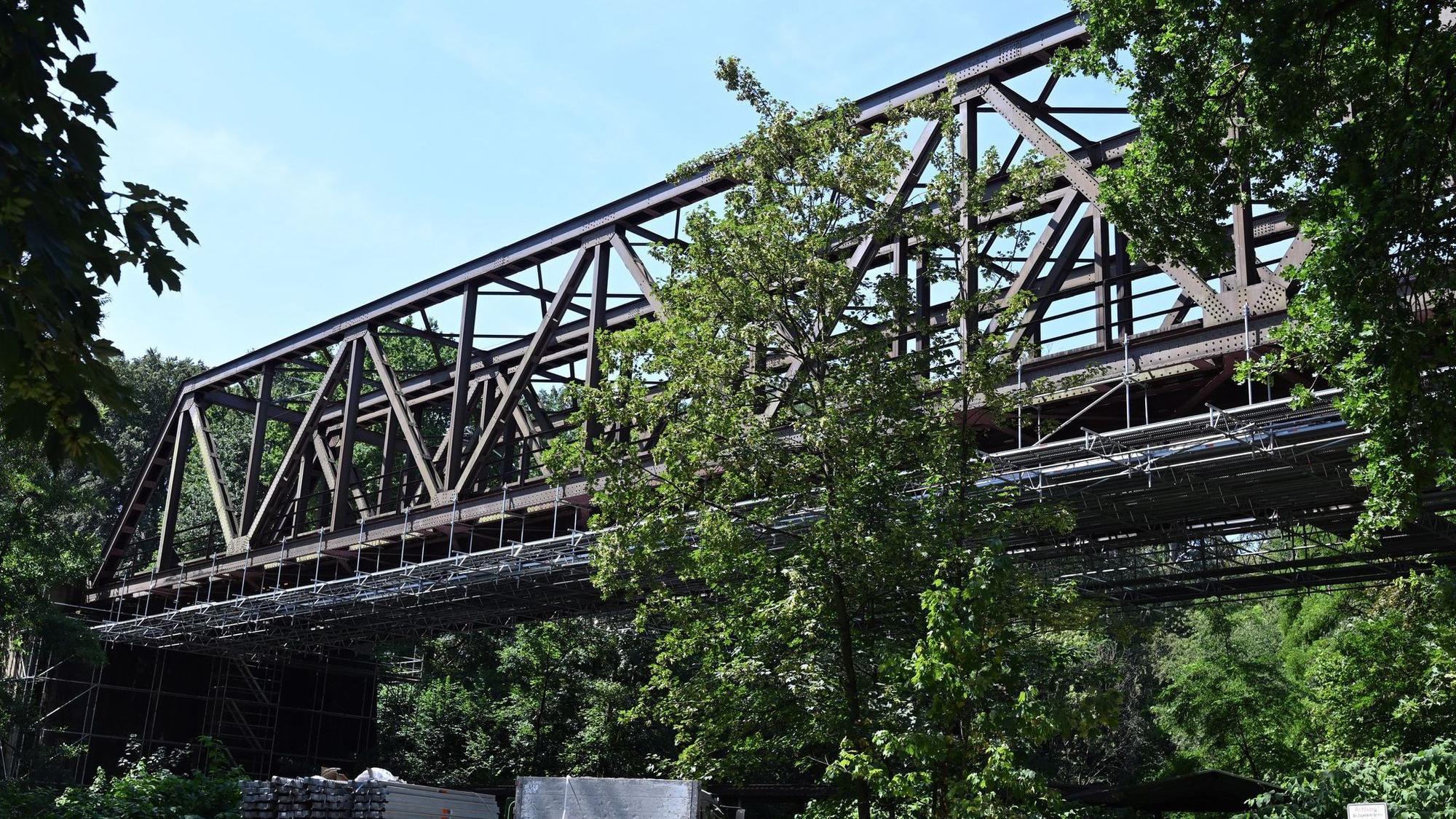 Bahnbrücke über die Wupper