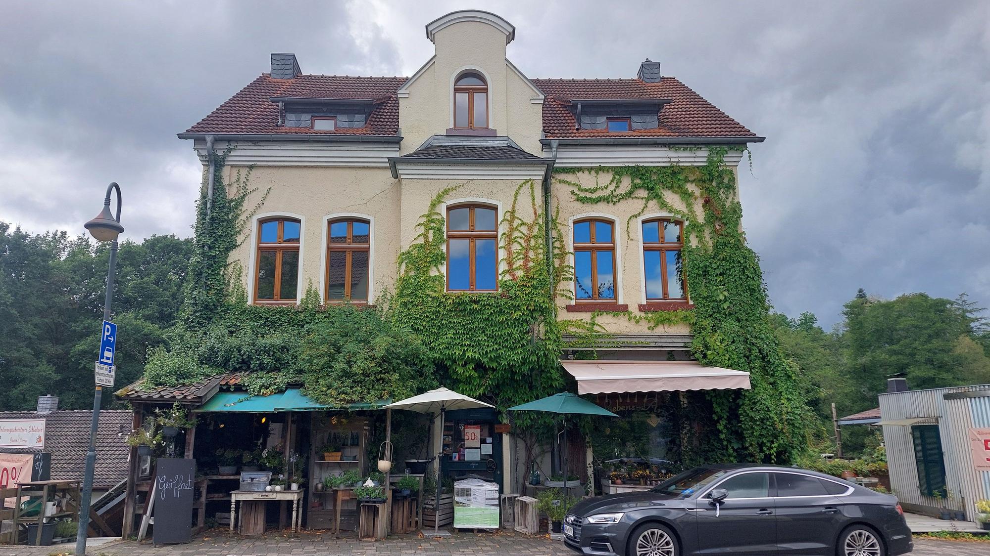 In der ehemaligen Bäckerei mit dem Geschäft Lebens-Art wird nach Umbauarbeiten im kommenden Jahr neues Leben einziehen.