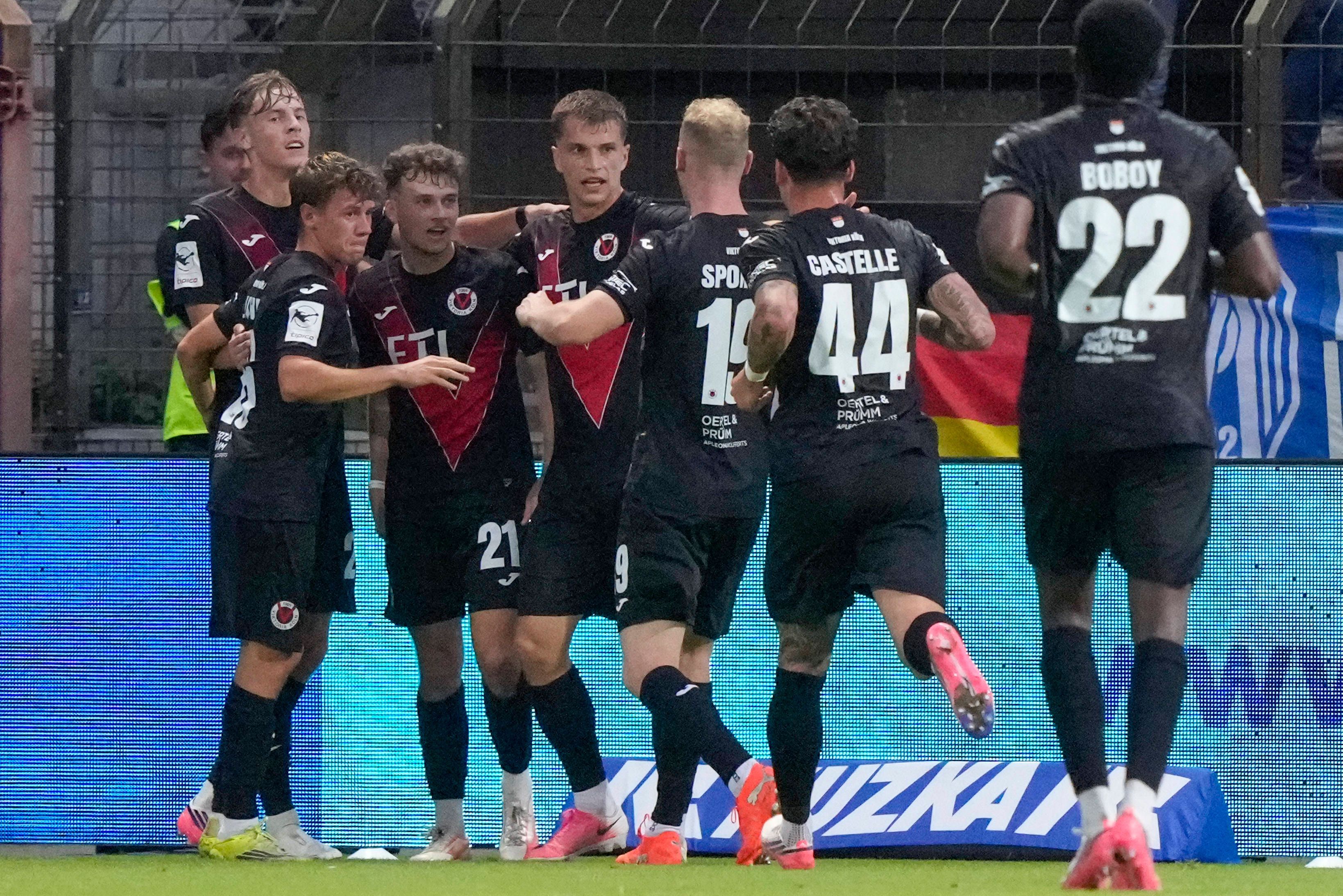 15.09.2026, Hänsch-Arena, Meppen, GER, 3. Liga, 6. Spieltag: SV Meppen vs Viktoria Köln, Köln feiert das 0:1 von Lucas Wolf Viktoria Köln 21 DFL REGULATIONS PROHIBIT ANY USE OF PHOTOGRAPHS AS IMAGE SEQUENCES AND/OR QUASI-VIDEO. Meppen Niedersachsen Hänsch-Arena *** September 15, 2026, Hänsch Arena, Meppen, GER, 3rd Division, Matchday 6: SV Meppen vs. Viktoria Köln, Cologne celebrates Lucas Wolfs 01 goal Viktoria Köln 21 DFL REGULATIONS PROHIBIT ANY USE OF PHOTOGRAPHS AS IMAGE SEQUENCES AND/OR QUASI-VIDEO Meppen, Lower Saxony, Hänsch Arena