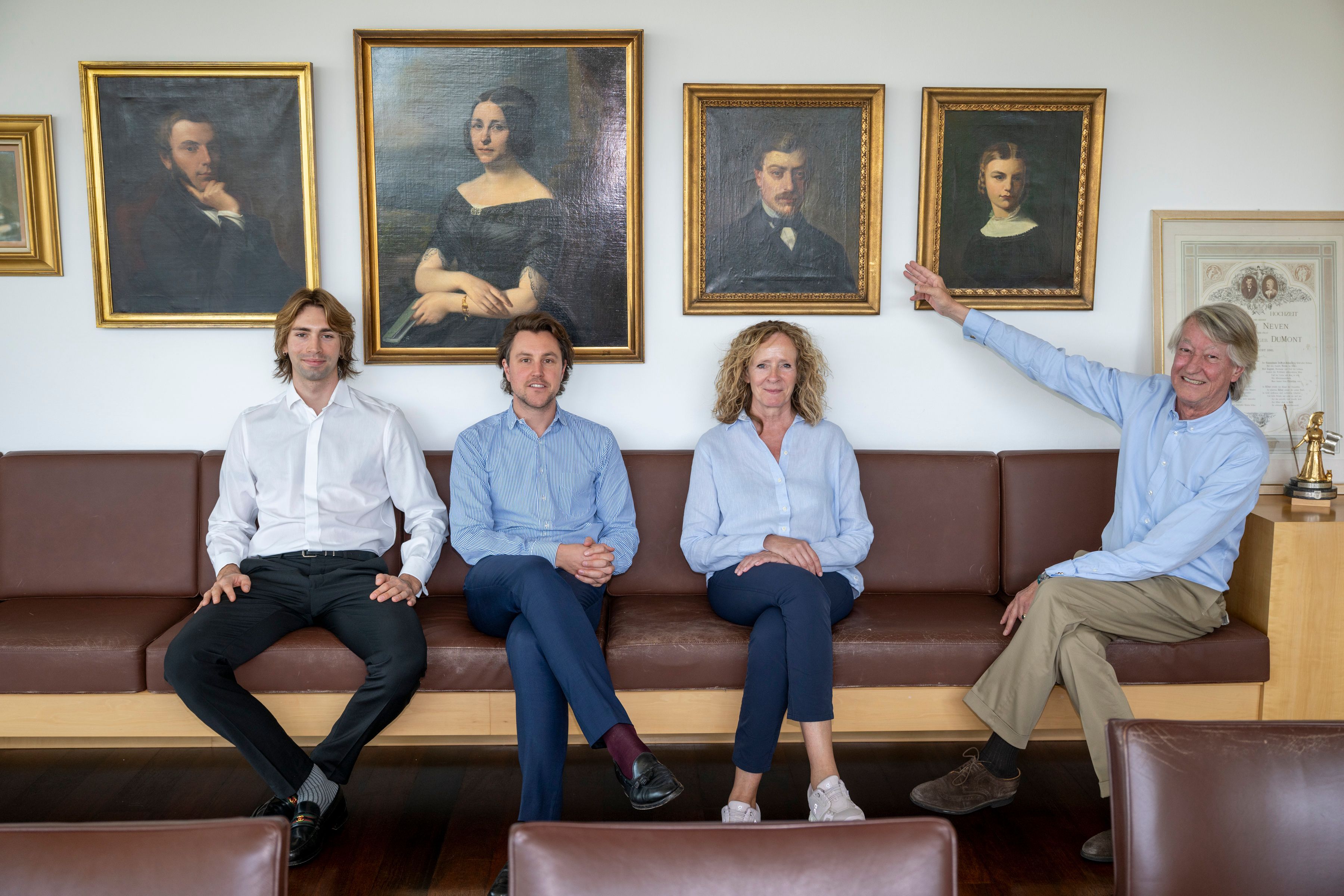 Christian DuMont Schütte, Isabella Neven DuMont, Hannibal DuMont Schütte und Robin Neven DuMont (von rechts).