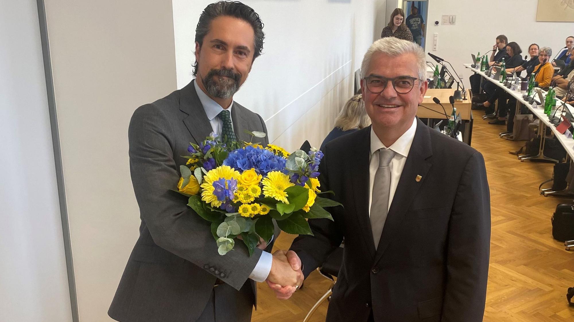 Zu sehen sind Frederik Jansen und Marc Prokop.