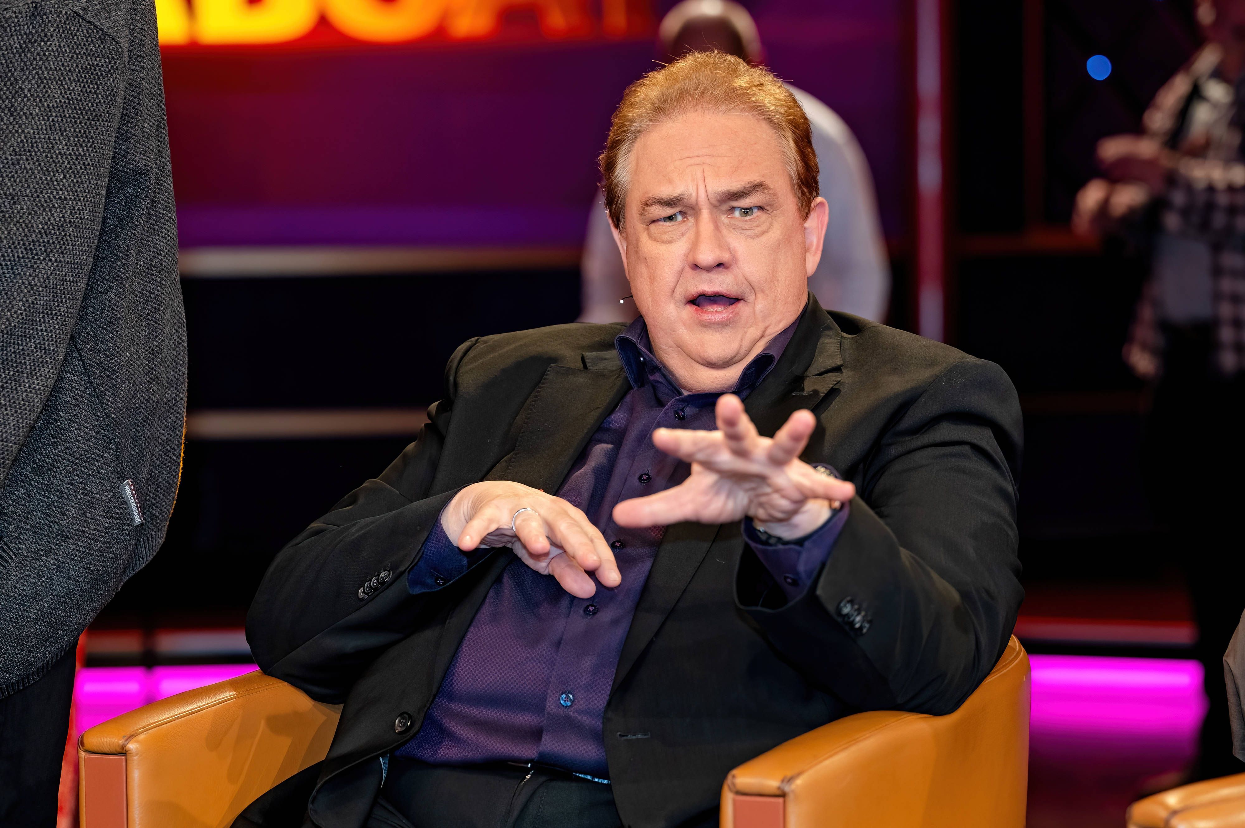 MDR - Riverboat. Schauspieler, Kabarettist und Satiriker Oliver Kalkofe anläßlich der Aufzeichnung der MDR - Talkshow Riverboat am 30.10.2025 in der Mediacity Leipzig. 20251030ADO0034 *** MDR Riverboat actor, cabaret artist and satirist Oliver Kalkofe on the occasion of the recording of the MDR talk show Riverboat on 30 10 2025 at Mediacity Leipzig 20251030ADO0034