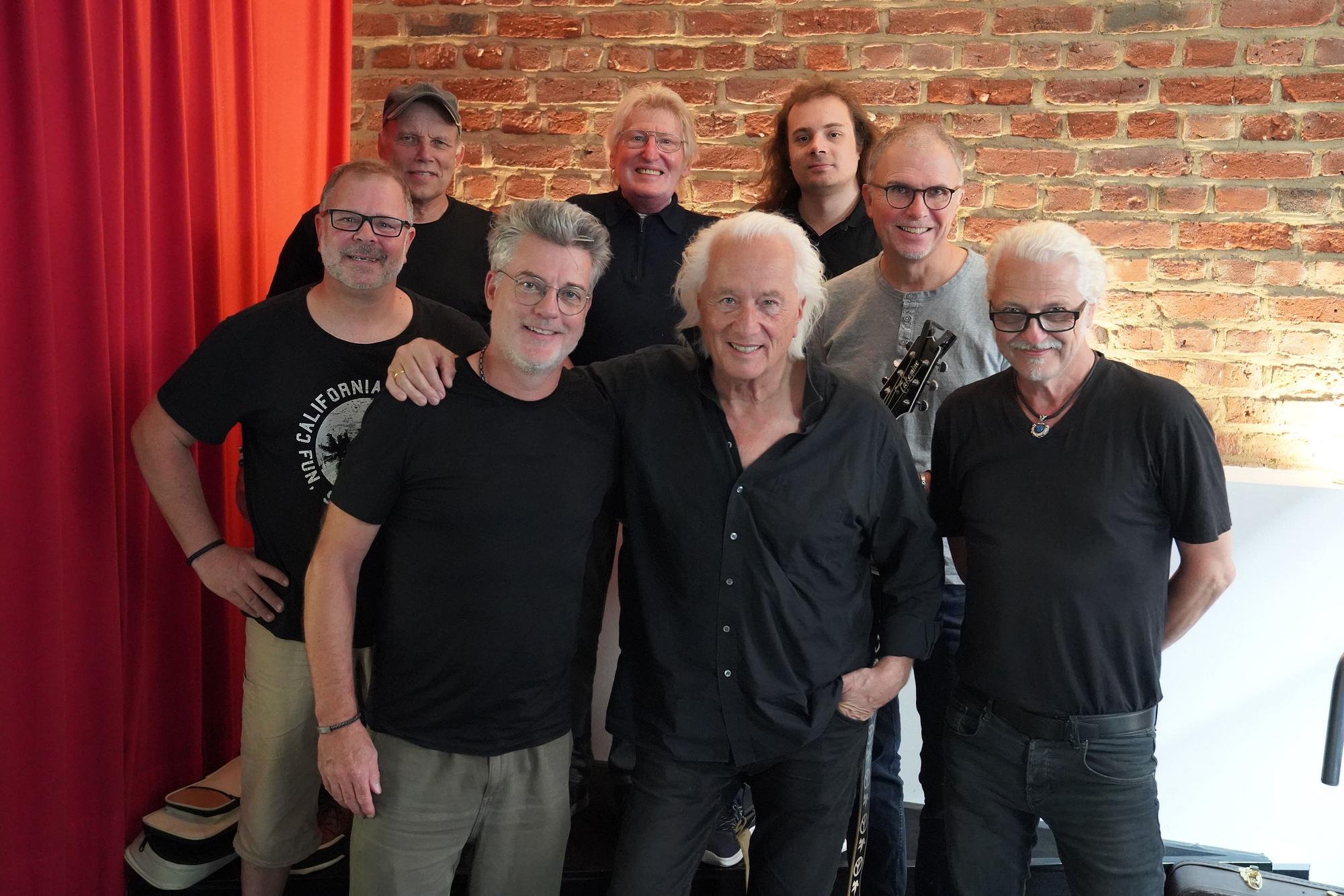 Auch Hannes Schöner (M.) und Kollegen der Band Höösch treten beim Krätzjer-Fest auf.