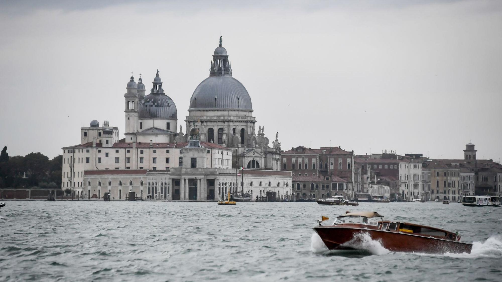 Wassertaxi in Venedig