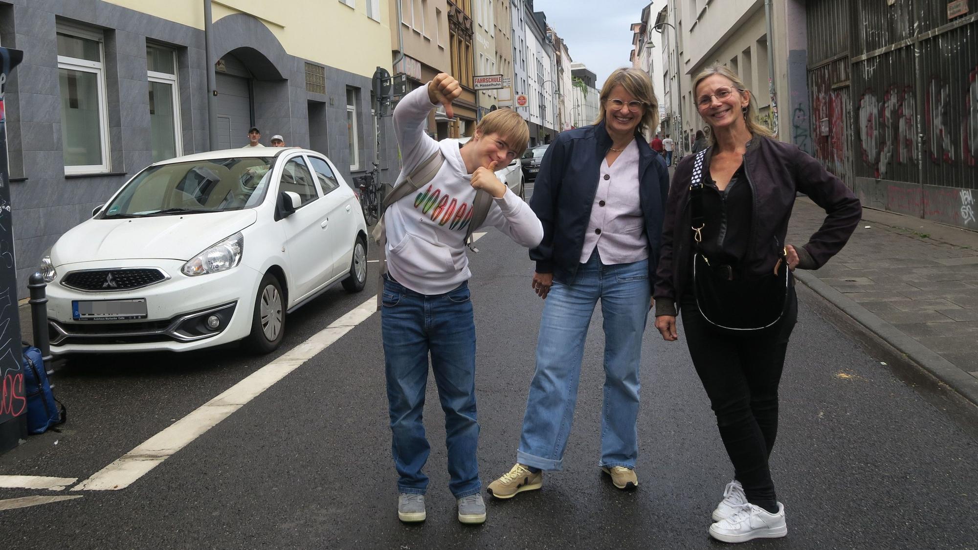 Die Hansemannstraße aufmischen möchten Lukas Tettamanzi, Birgit Jendro und Cristina Tettamanzi (v.l.).