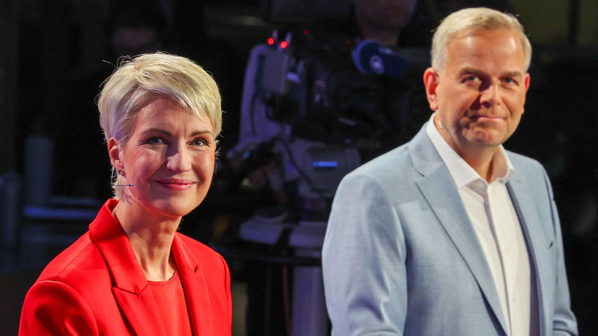 Manuela Schwesig (l., SPD), Ministerpräsidentin von Mecklenburg-Vorpommern, und Leif-Erik Holm, Spitzenkandidat der AfD