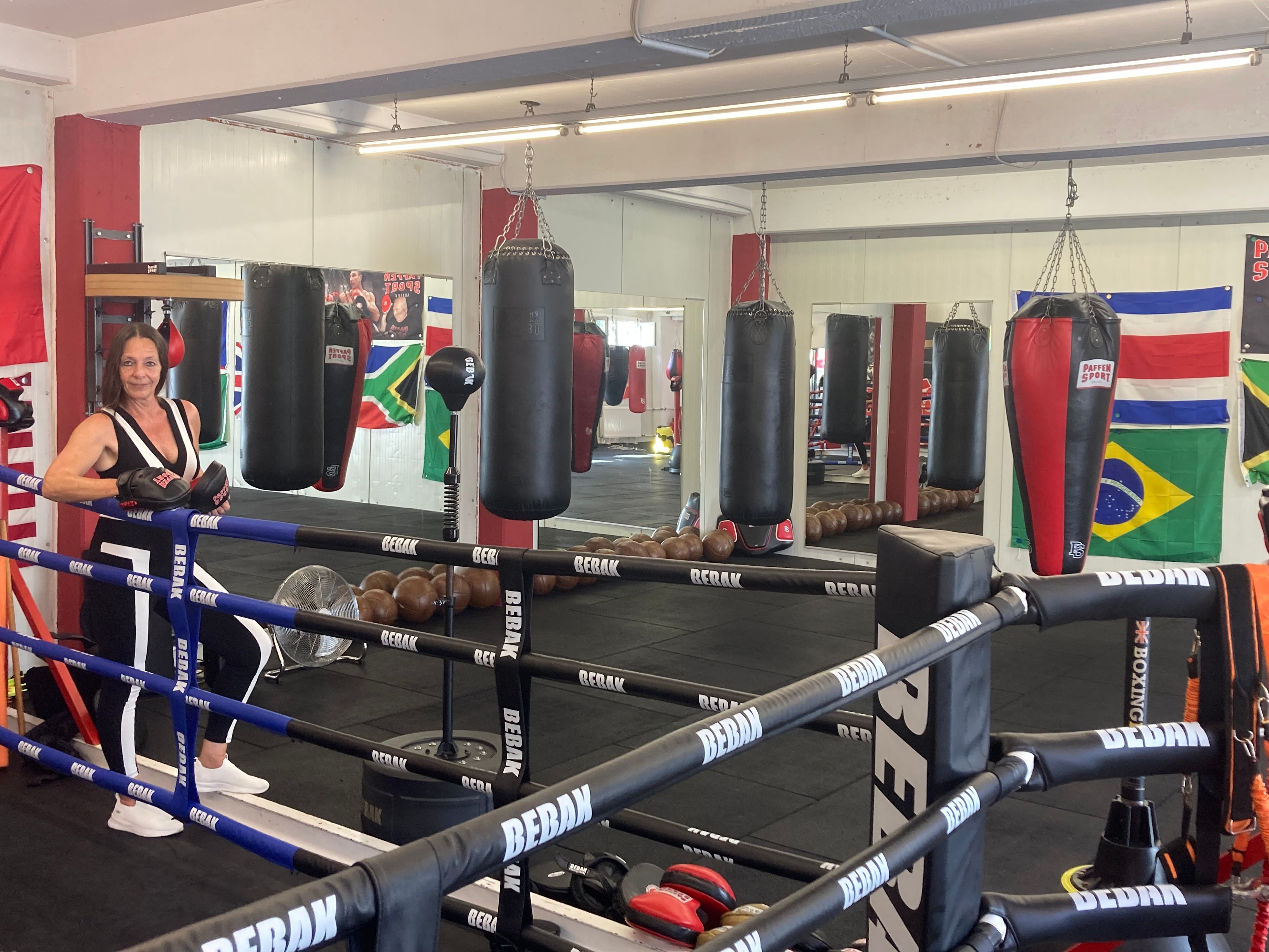 Diana Yazici-Neubert im Boxring vom Studio „Atis Box Gym e.V.",