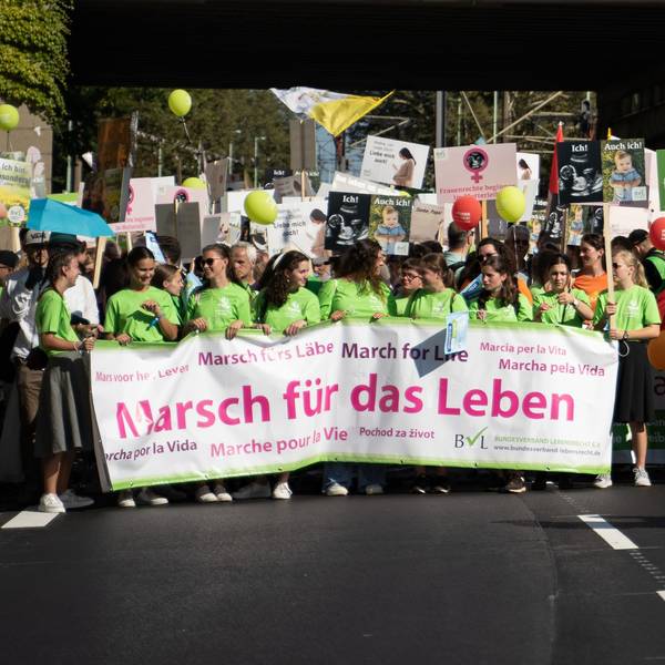 In Köln findet am Samstag (19. September) erneut der „Marsch für das Leben“ statt. Die Demonstration wird von Gegenprotesten begleitet. (Archivbild)