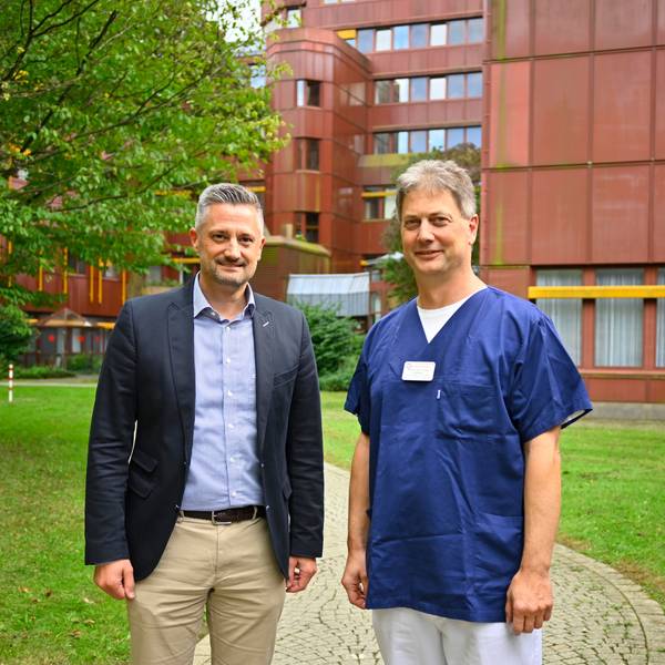 Sascha Klein und Prof. Christian Probst (r.) gehen davon aus, dass es weitere Hitzewellen geben wird.