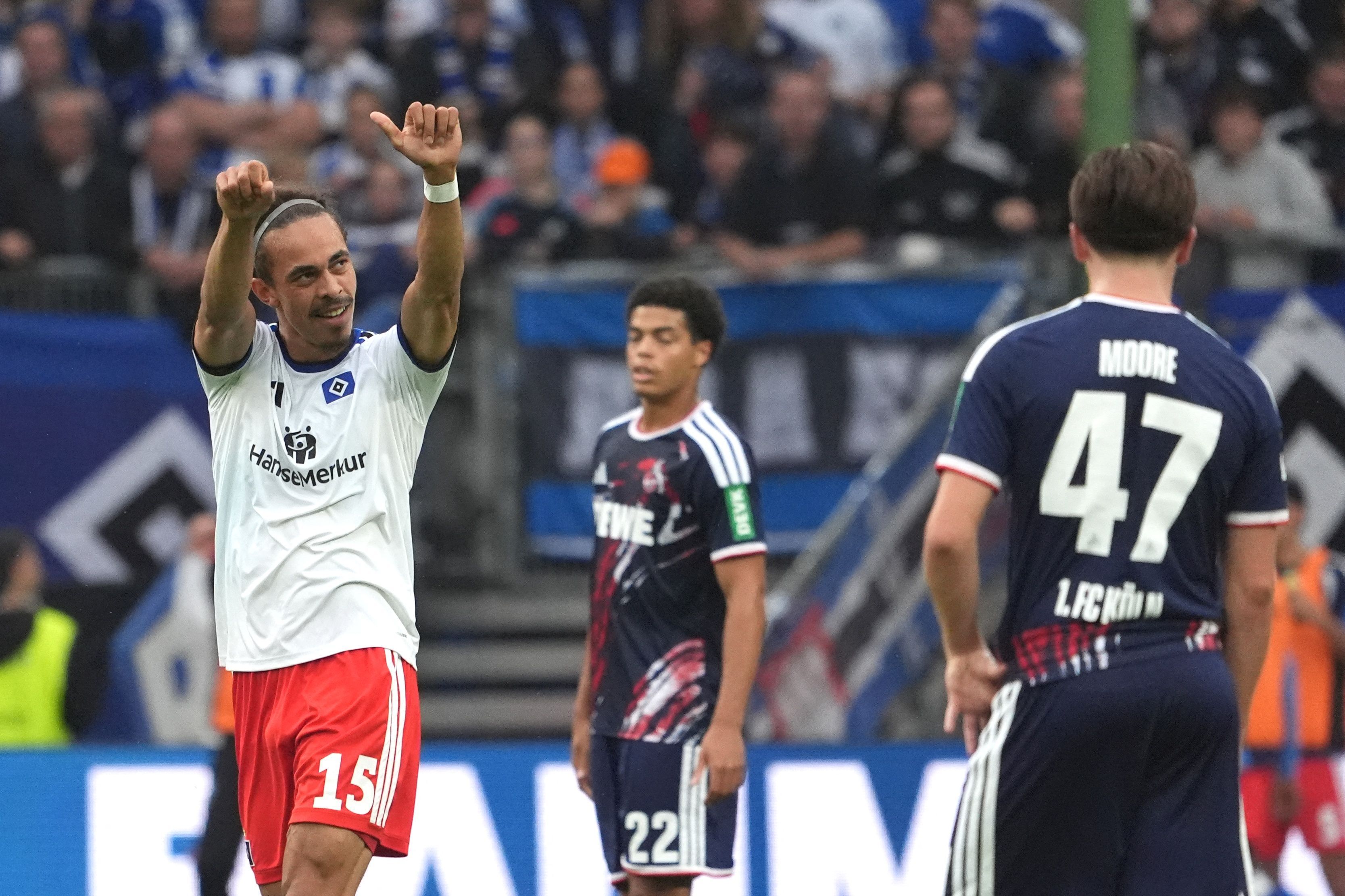 Yussuf Poulsen hat ein Tor geschossen – für die FC-Profis Simpson-Pusey und Moore schwer zu begreifen.