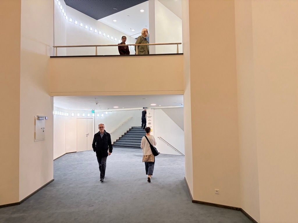 Die Kölner entdecken das Schauspielhaus wieder.