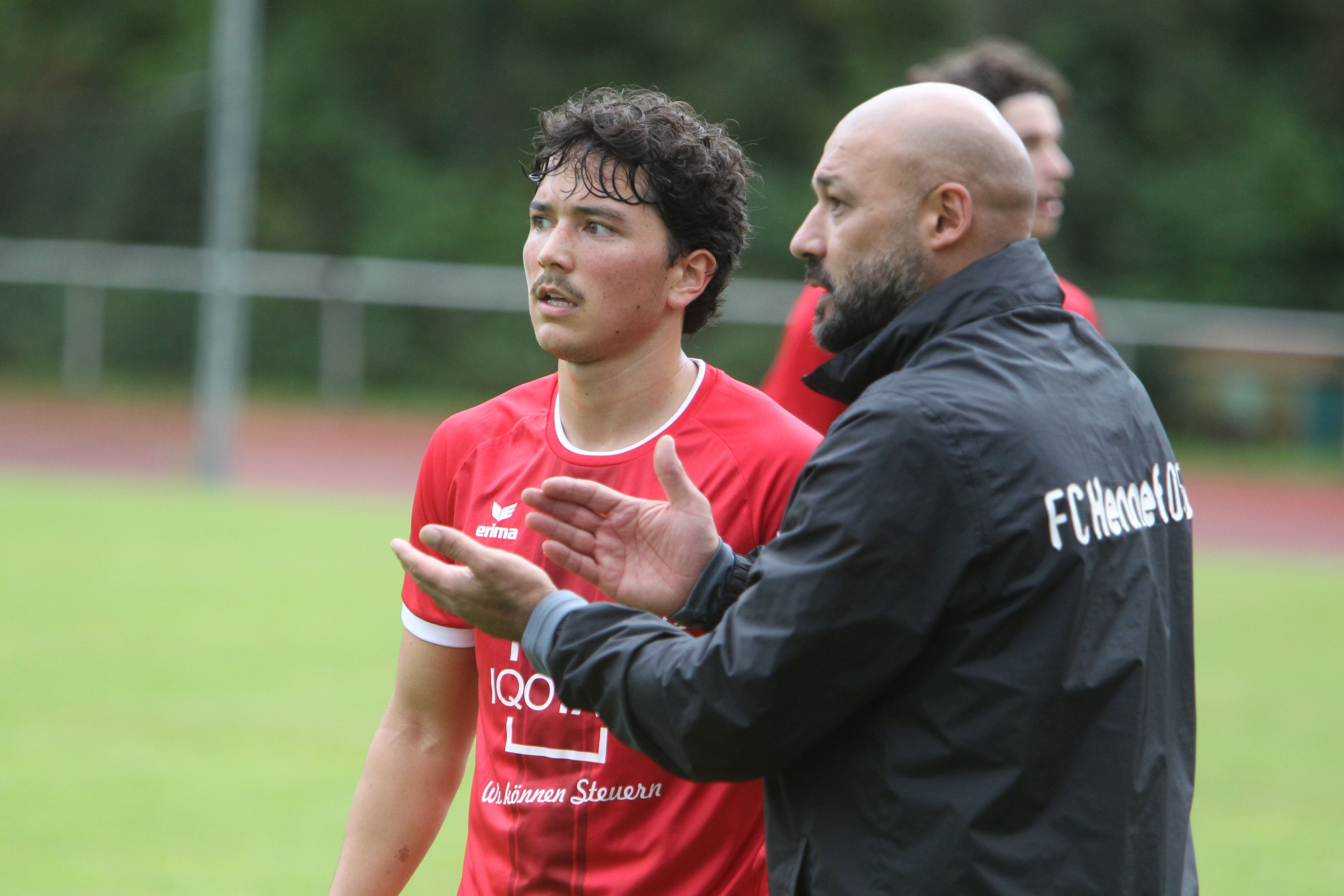 Trainer Ahmet Inal und Luah Mahessa vom FC Hennef 05.