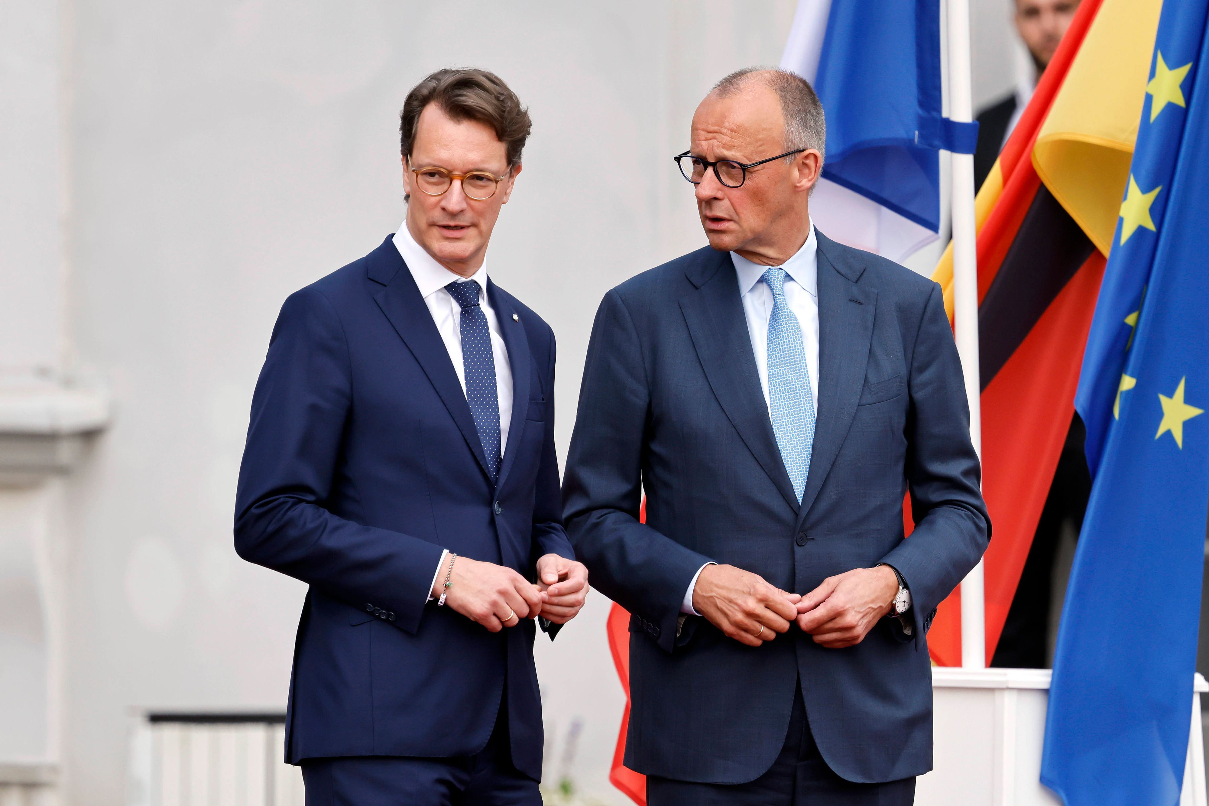 NRW-Ministerpräsident Hendrik Wüst (51) und Bundeskanzler Friedrich Merz (70, beide CDU) pflegen einen professionellen Umgang miteinander.