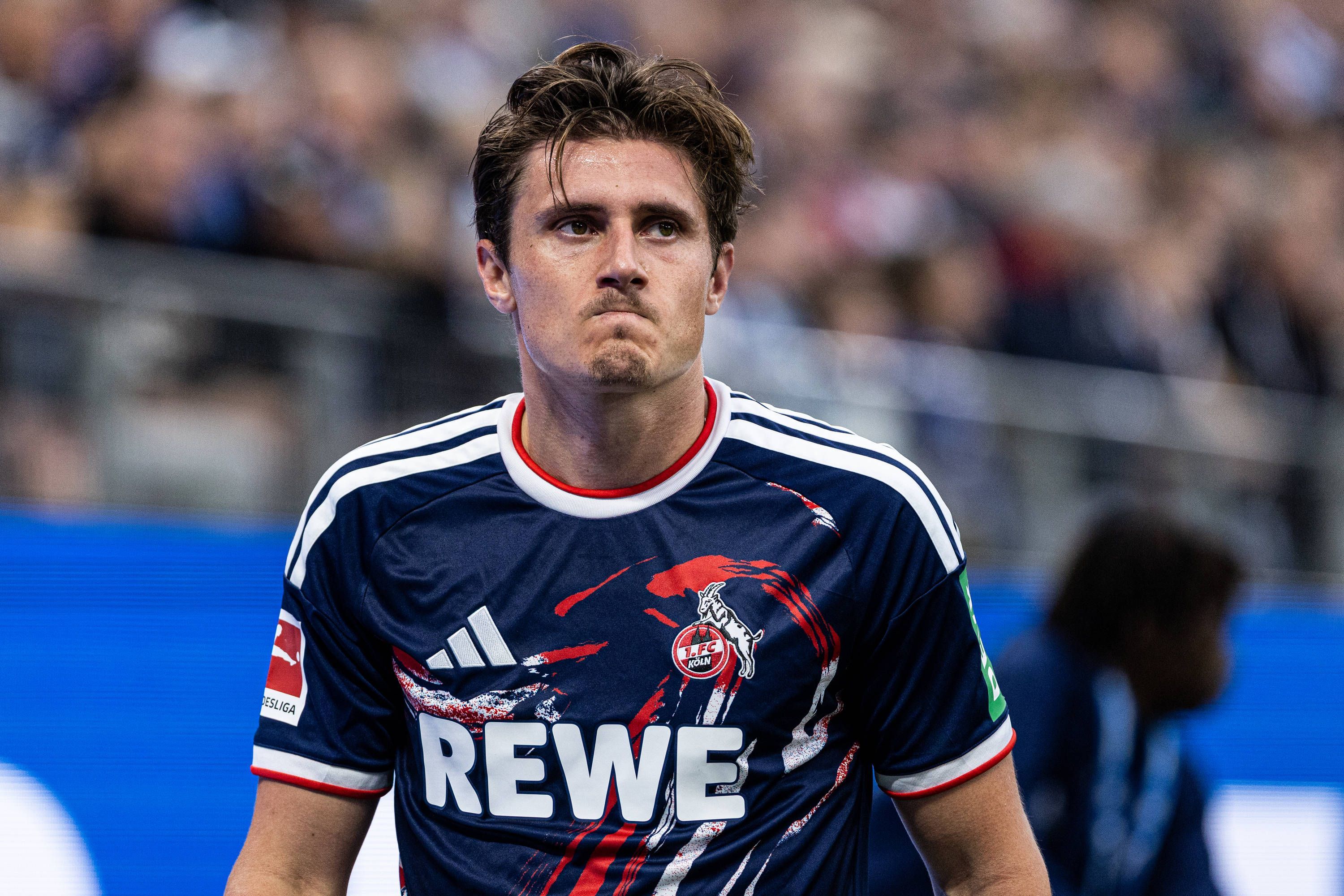 1. Fußball Bundesliga: Hamburger SV - 1. FC Köln 19.09.2026 Alessio Castro-Montes 1. FC Köln, 17 verlässt traurig Spielfeld. 1. Fußball Bundesliga 4. Spieltag: Hamburger SV - 1. FC Köln Volksparkstadion, Hamburg 19.09.2026 DFL regulations prohibit any use of photographs as image sequences and/or quasi video. *** 1 German Bundesliga: Hamburger SV 1, FC Köln 1, September 19, 2026. Alessio Castro Montes FC Köln, 17 leaves the field looking sad. 1 German Bundesliga, Matchday 4: Hamburger SV 1, FC Köln, Volksparkstadion, Hamburg, September 19, 2026 DFL regulations prohibit any use of photographs as image sequences and/or quasi-video Copyright: xBEAUTIFULxSPORTS/Buriakovx