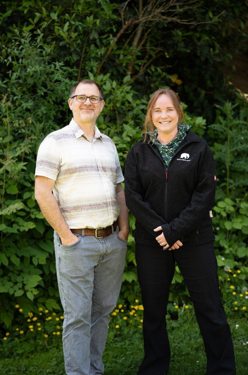 Matthias Markolf und Johanna Rode-White vom Kölner Zoo haben beide mit am neuen Maßnahmenkatalog zum Schutz wilder Schweinearten geschrieben.