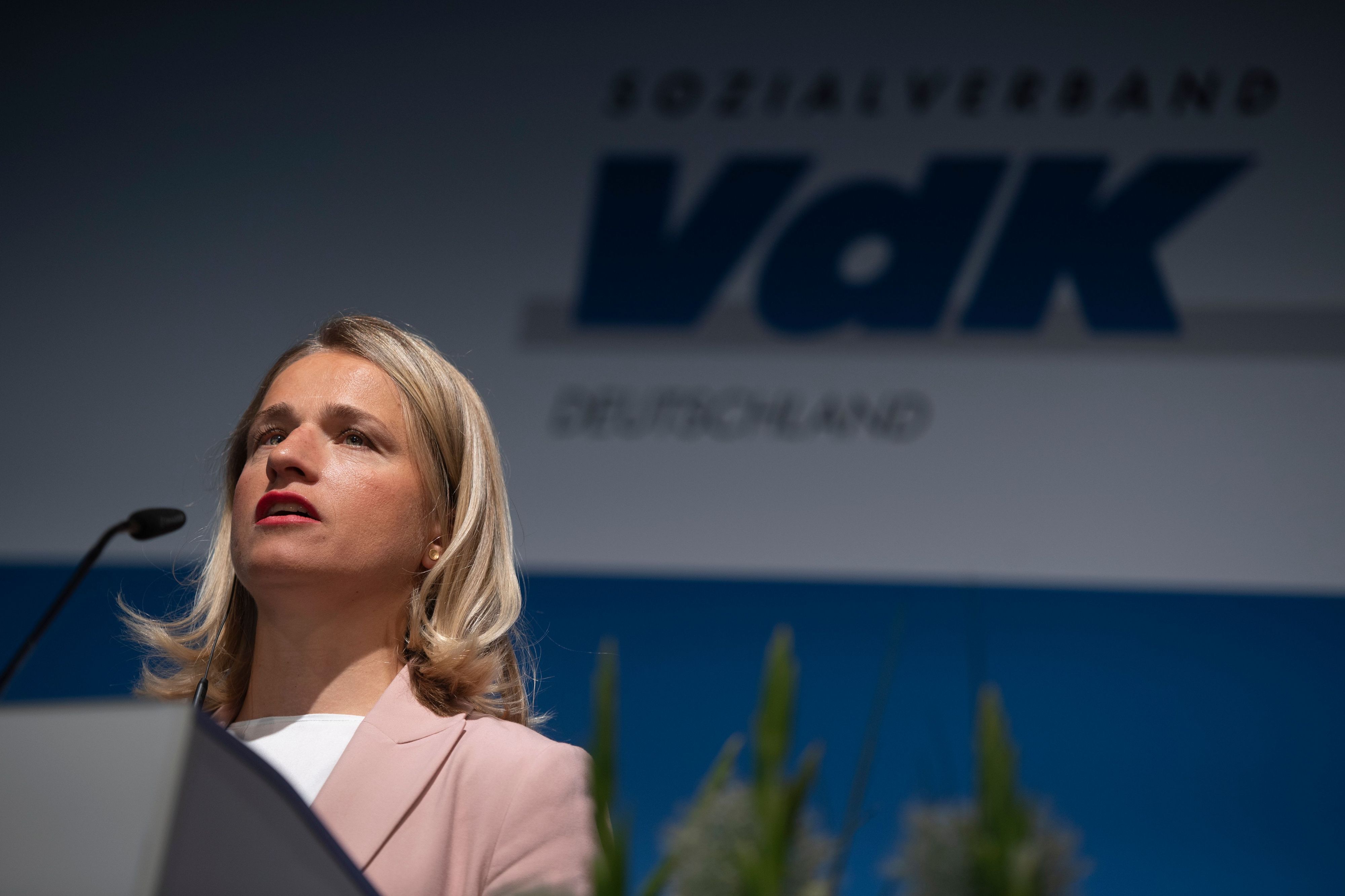 Verena Bentele, Präsidentin vom VdK, spricht beim Bundesverbandstag des Sozialverband VdK. (Archivbild)