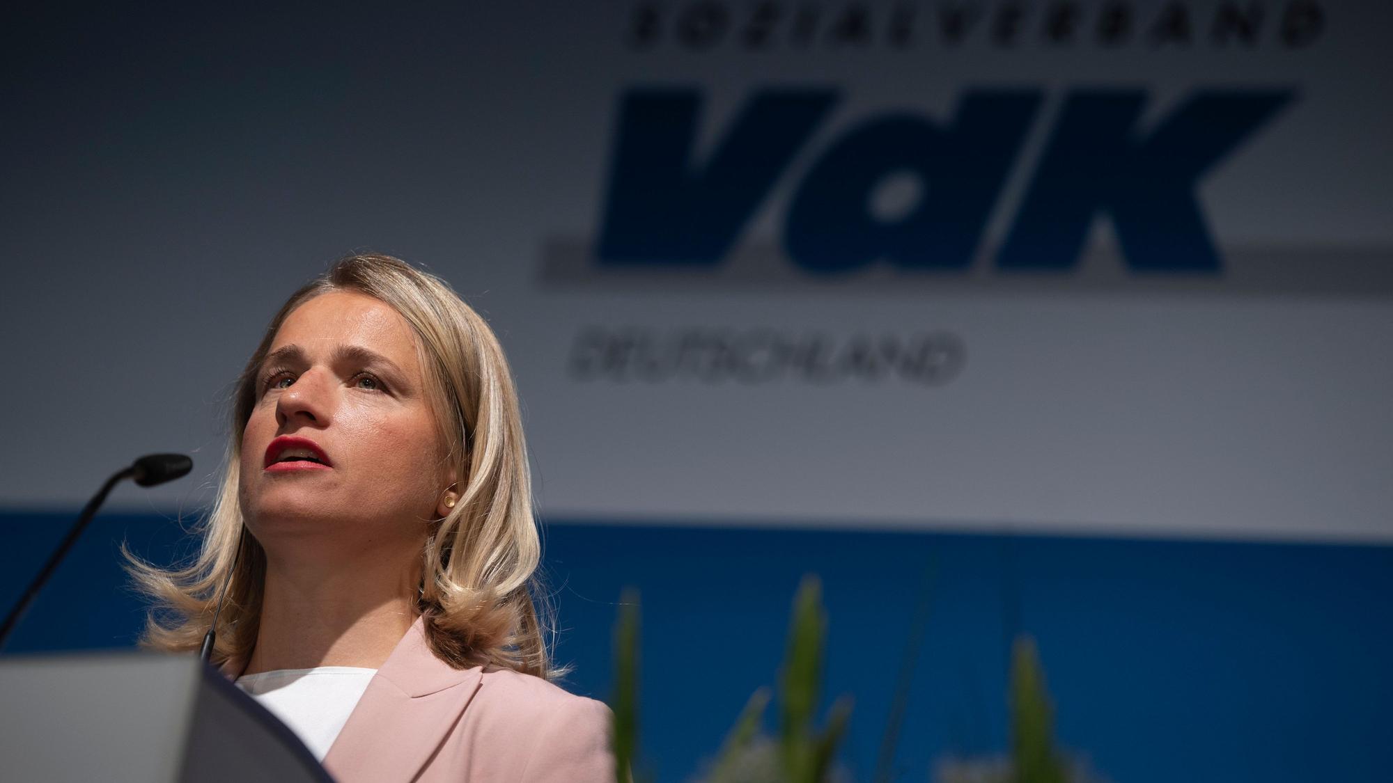 Verena Bentele, Präsidentin vom VdK, spricht beim Bundesverbandstag des Sozialverband VdK. (Archivbild)