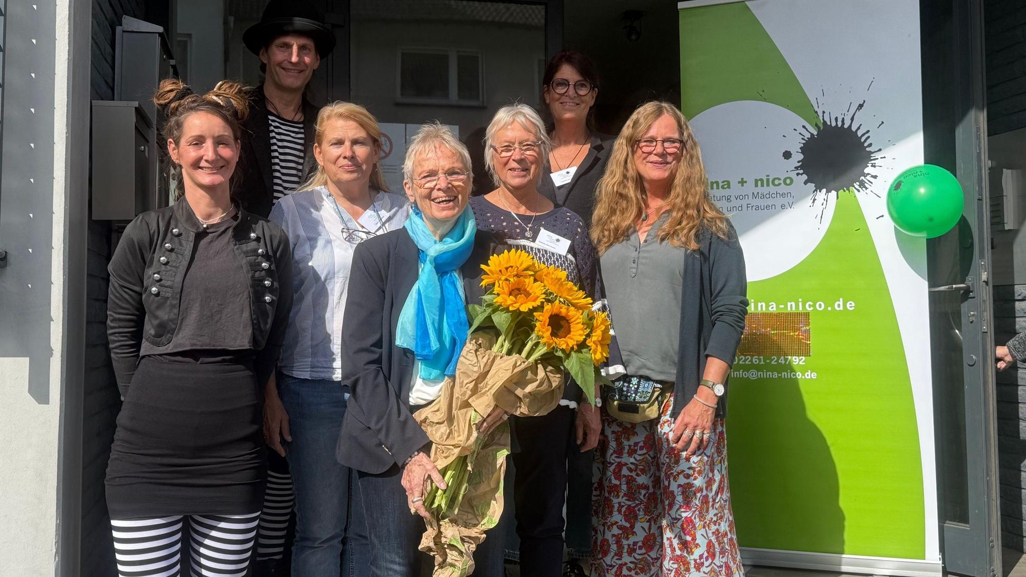 Das Bild zeigt das Team von„nina + nico“.