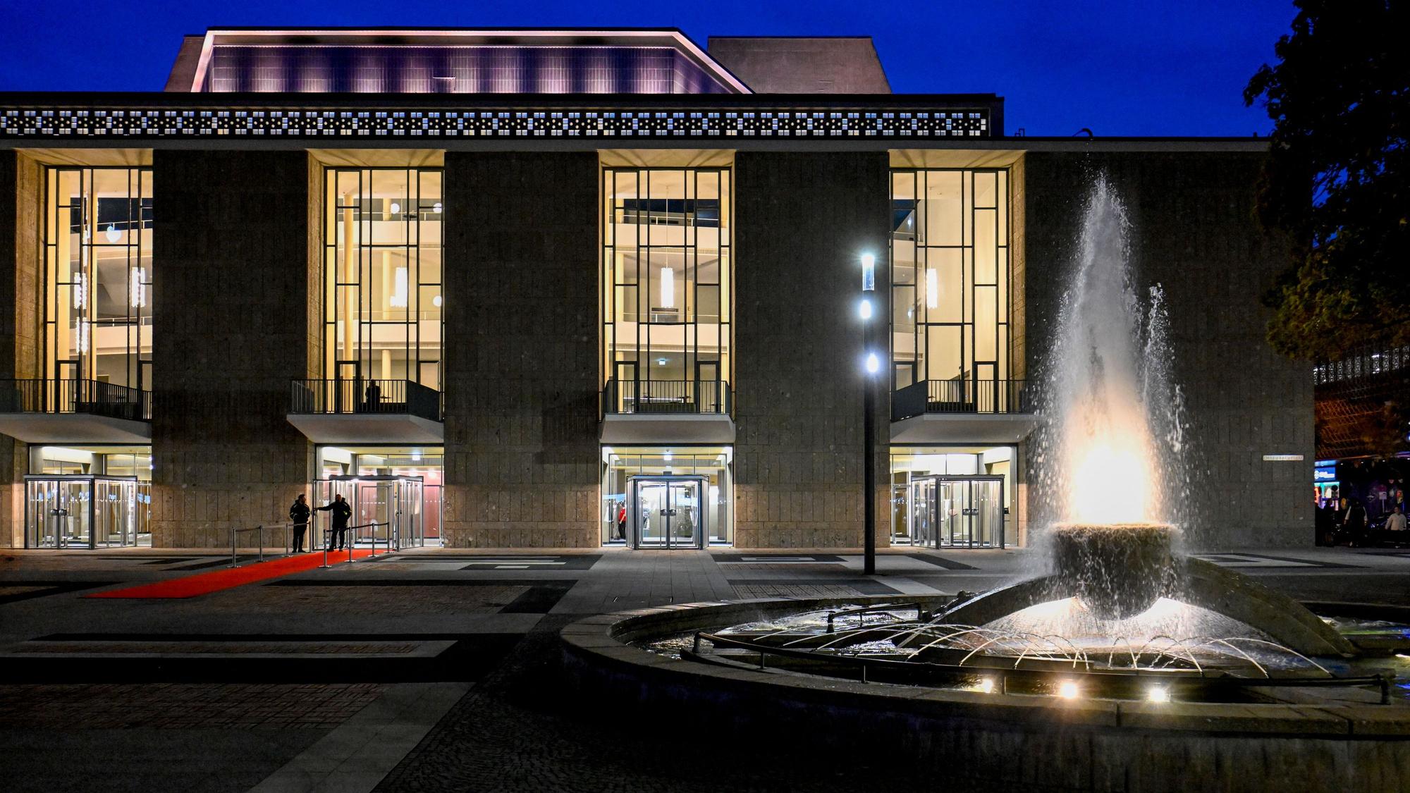 Die Gebäude der Oper am Offenbachplatz