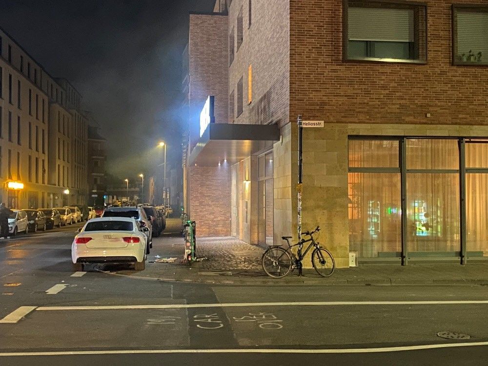 In Ehrenfeld ist ein Sprengsatz an einem Stromverteilerkasten gezündet worden.