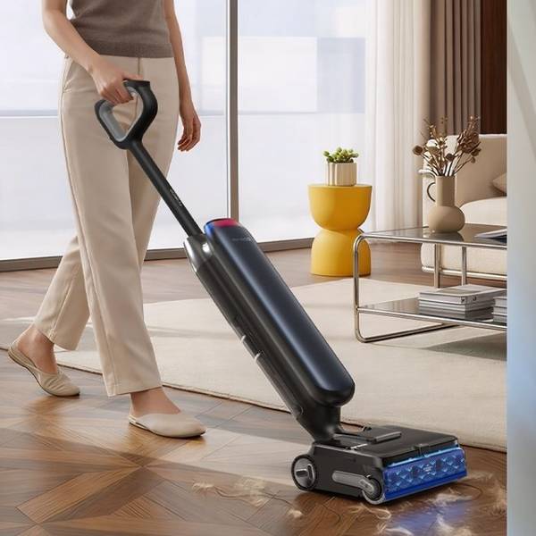 Tineco Saugwischer als Lifestyle Bild und Produktbild aus Test.