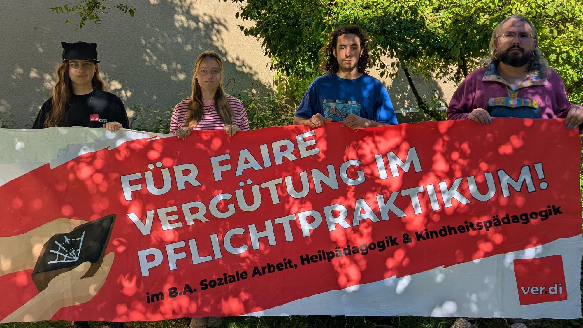 Studierende der sozialen Fächer beklagen, dass sie für Pflicht-Vollzeitpraktika während des Studiums keine Vergütung erhalten.