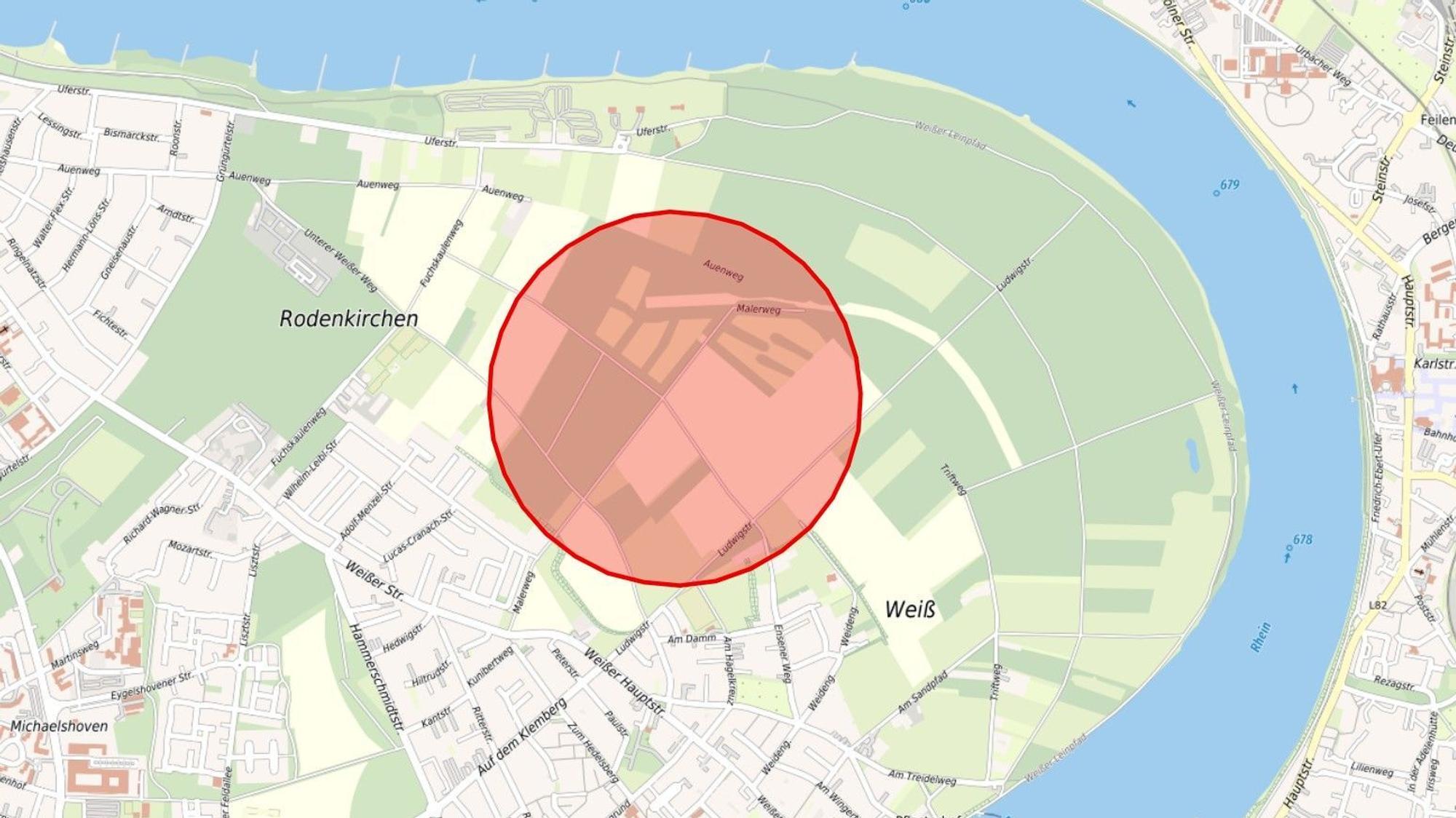 Der neue Evakuierungsradius für den Blindgänger in Rodenkirchen beträgt ebenfalls 500 Meter. Das Kampfmittel muss auf einem Feld kontrolliert gesprengt werden