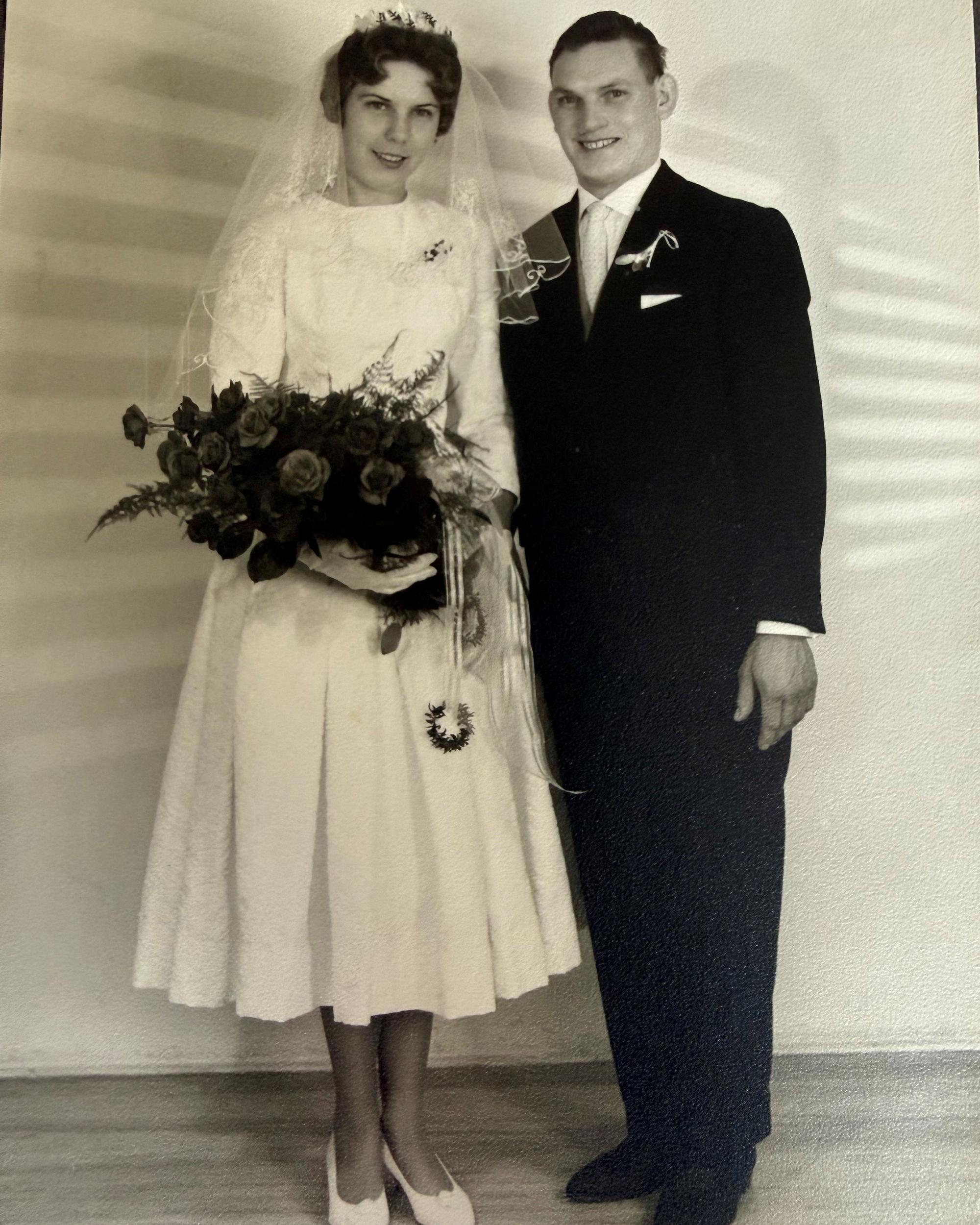 Das Foto von Brigitte und Ewald Prill an ihrem Hochzeitstag am 30. September 1961.