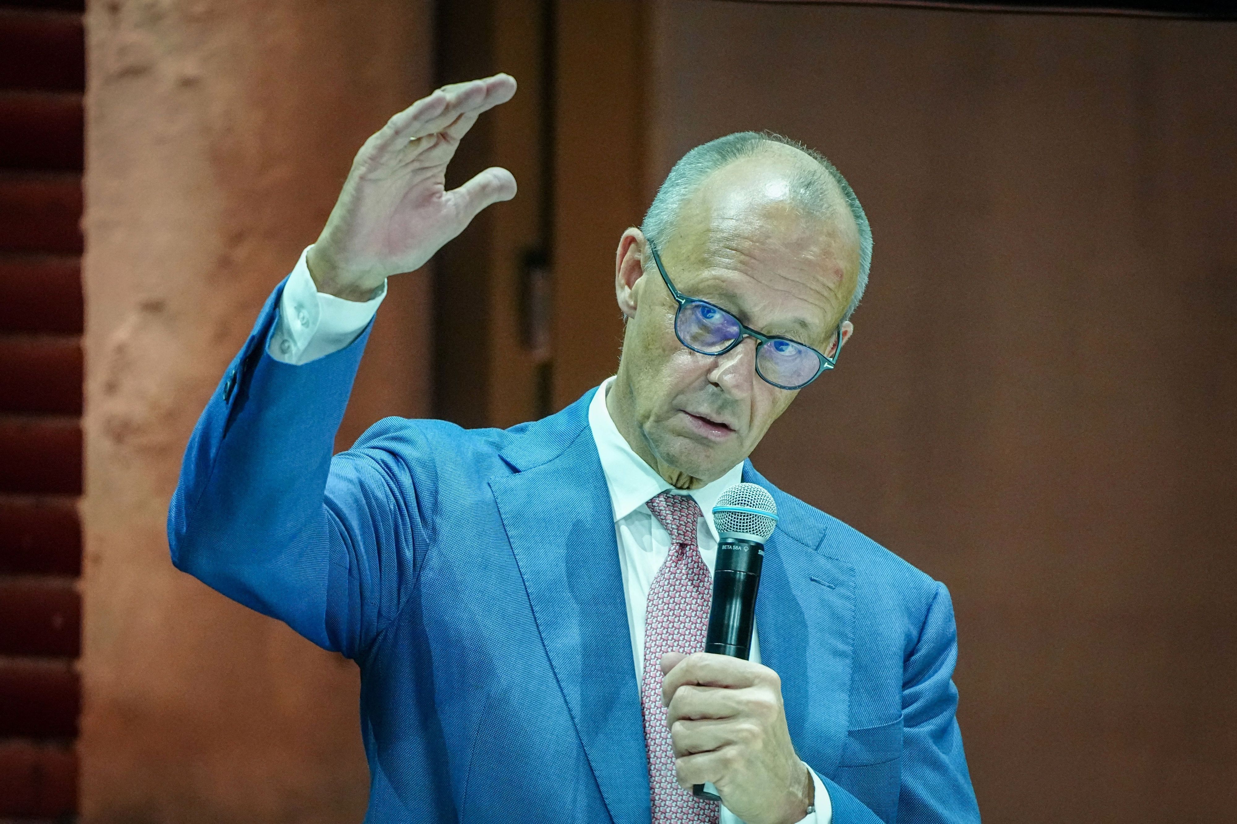 Die Umfragewerte für Bundeskanzler Friedrich Merz (CDU) sind weiterhin schlecht.