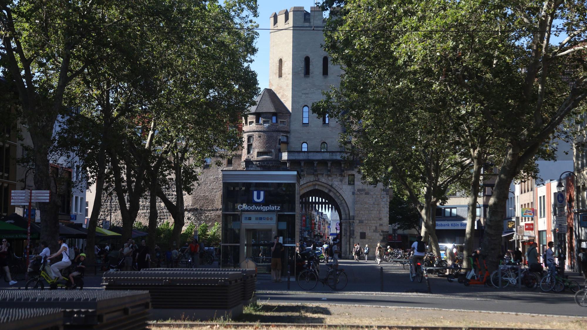 Übersichtsaufnahme des Chlodwigplatzes