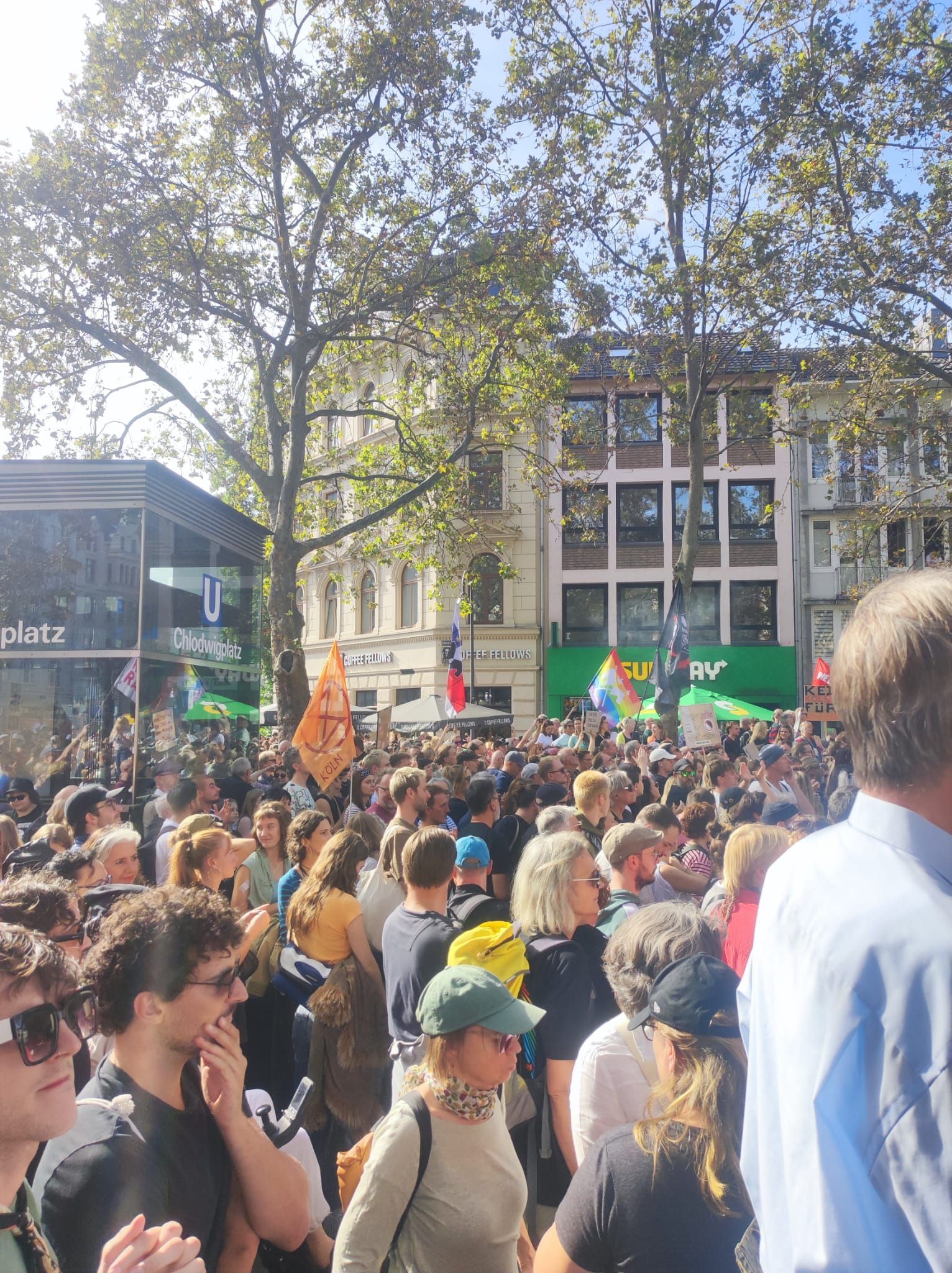 Demo auf dem Chlodwigplatz in Köln.
