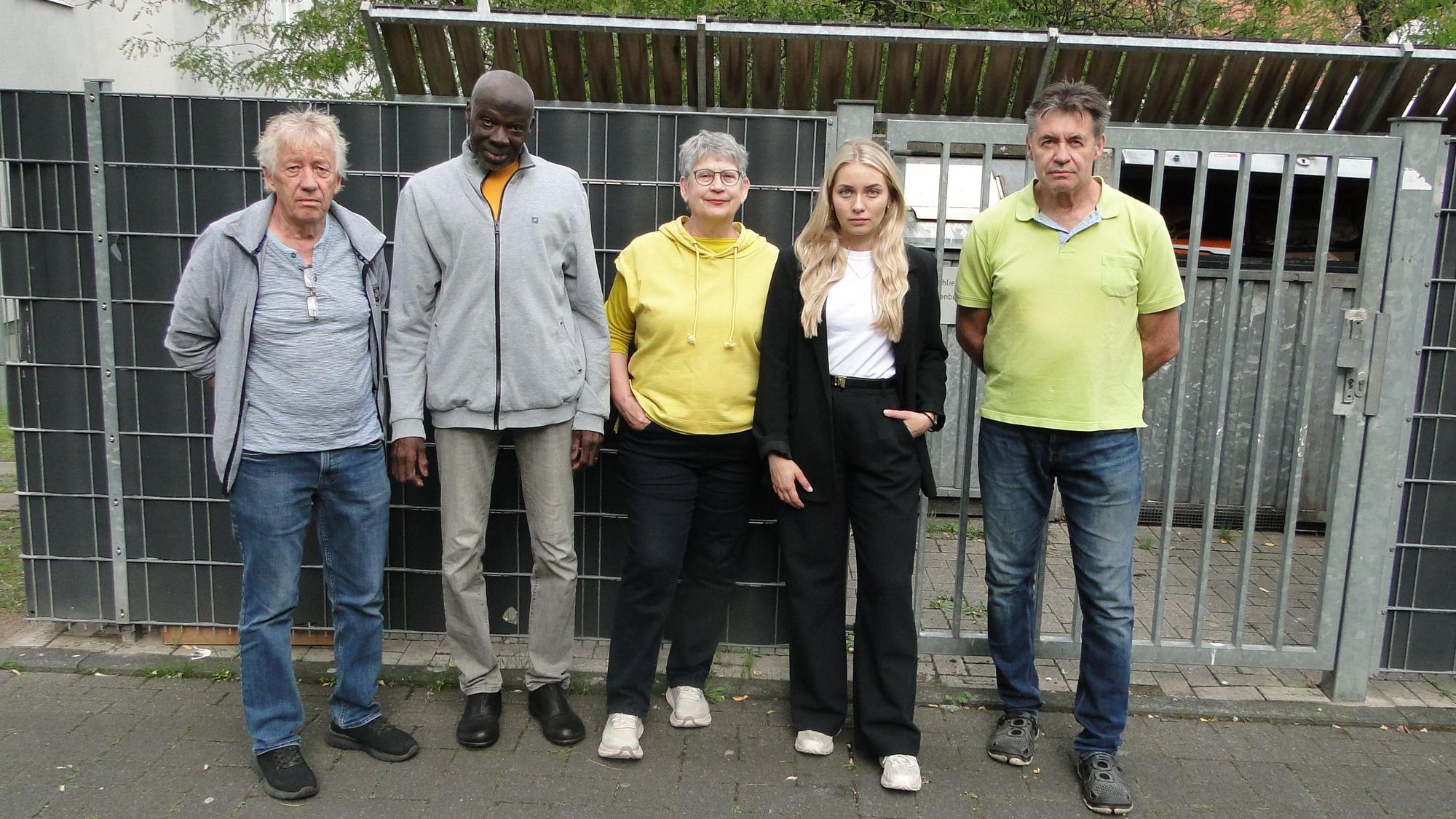 Ungepflegte Mülltonnen, Ratten in Fallen, betroffene Nachbarn