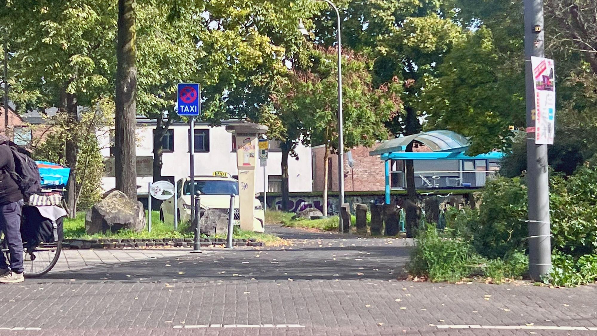Der Taxistand am Poller Marktplatz soll verlegt werden.