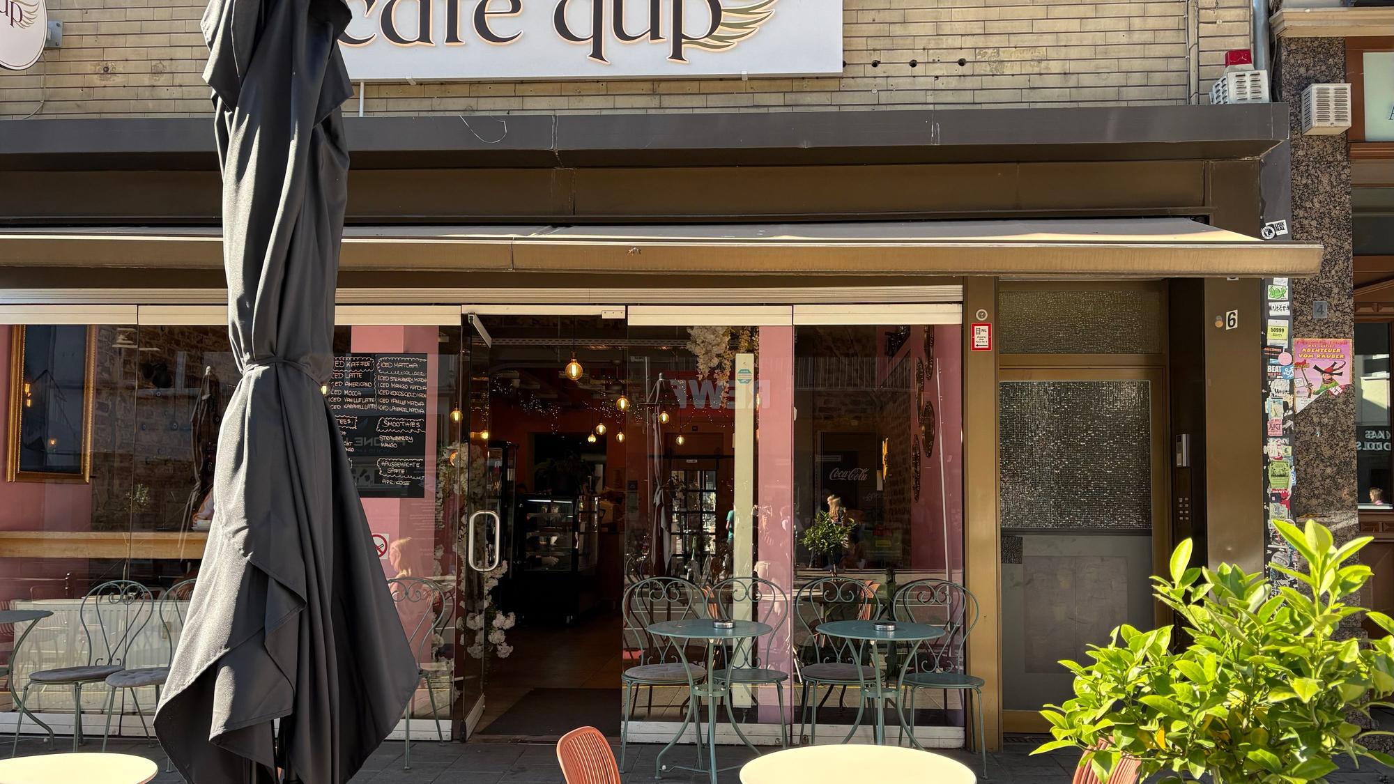 Das Café Qup in der Südstadt an der Bonner Straße hat auch Außenplätze.