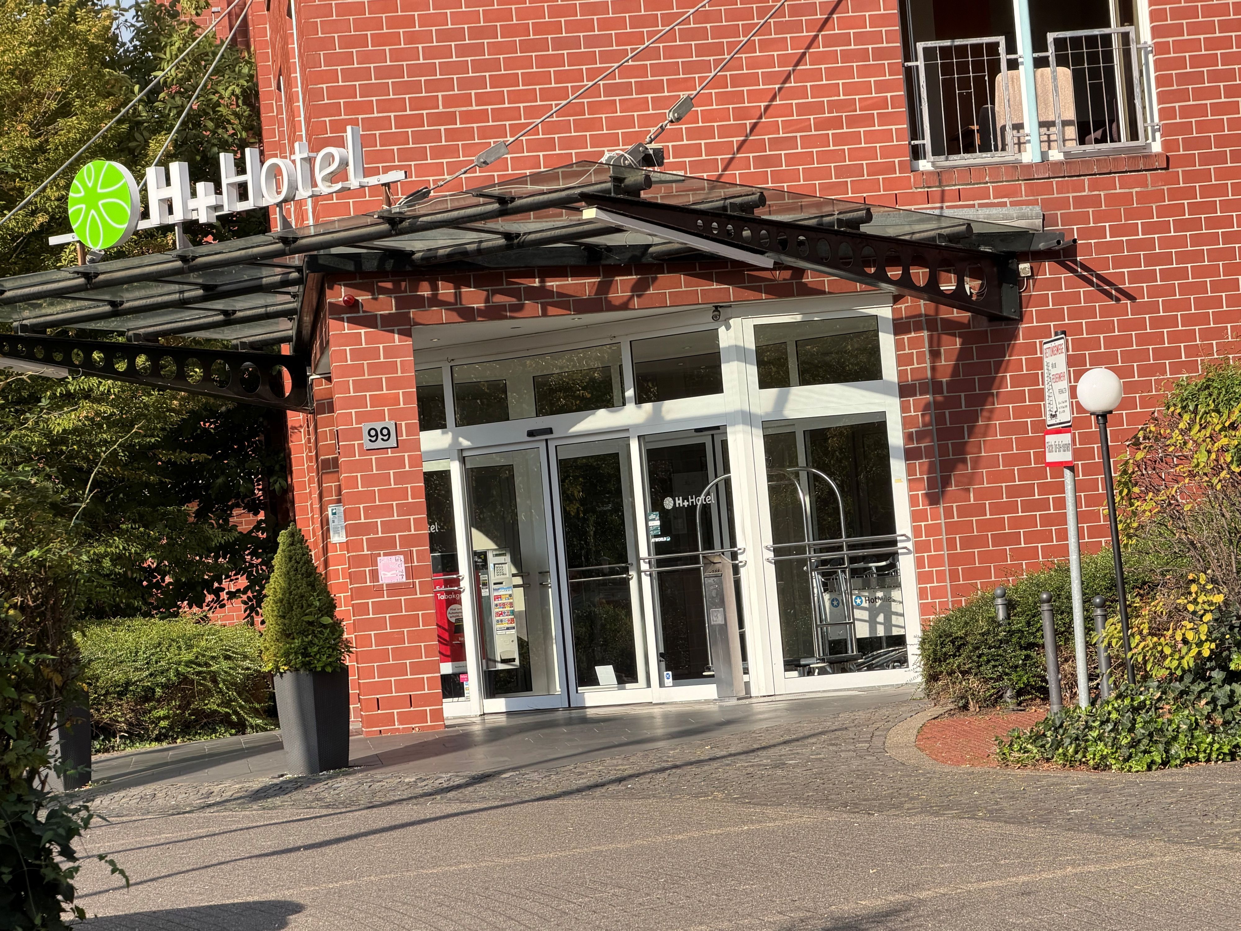 Blick auf das H+-Hotel in Hürth.