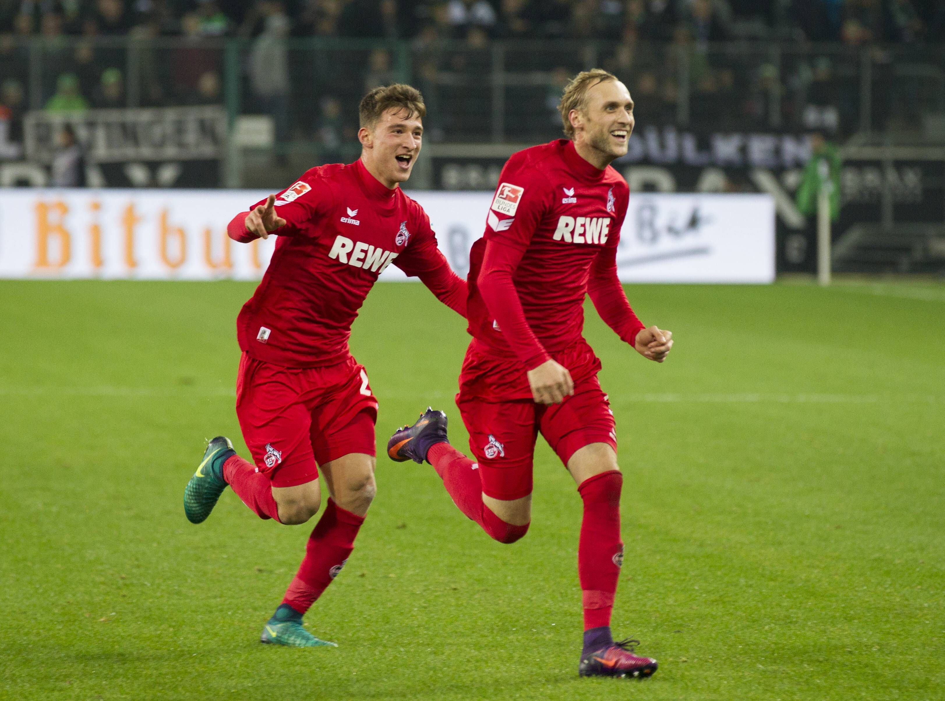 Borussia Mönchengladbach - 1. FC Köln 1:2 1. Fussball Bundesliga Saison 2016 2017 Borussia Park Datum: 19.11.2016 2:1 durch Marcel Risse (1. FC Köln) Hinten: Salih Özcan (1. FC Köln)

Borussia Moenchengladbach 1 FC Cologne 1 2 1 Football Bundesliga Season 2016 2017 Borussia Park date 19 11 2016 2 1 through Marcel Cracks 1 FC Cologne rear Salih Özcan 1 FC Cologne