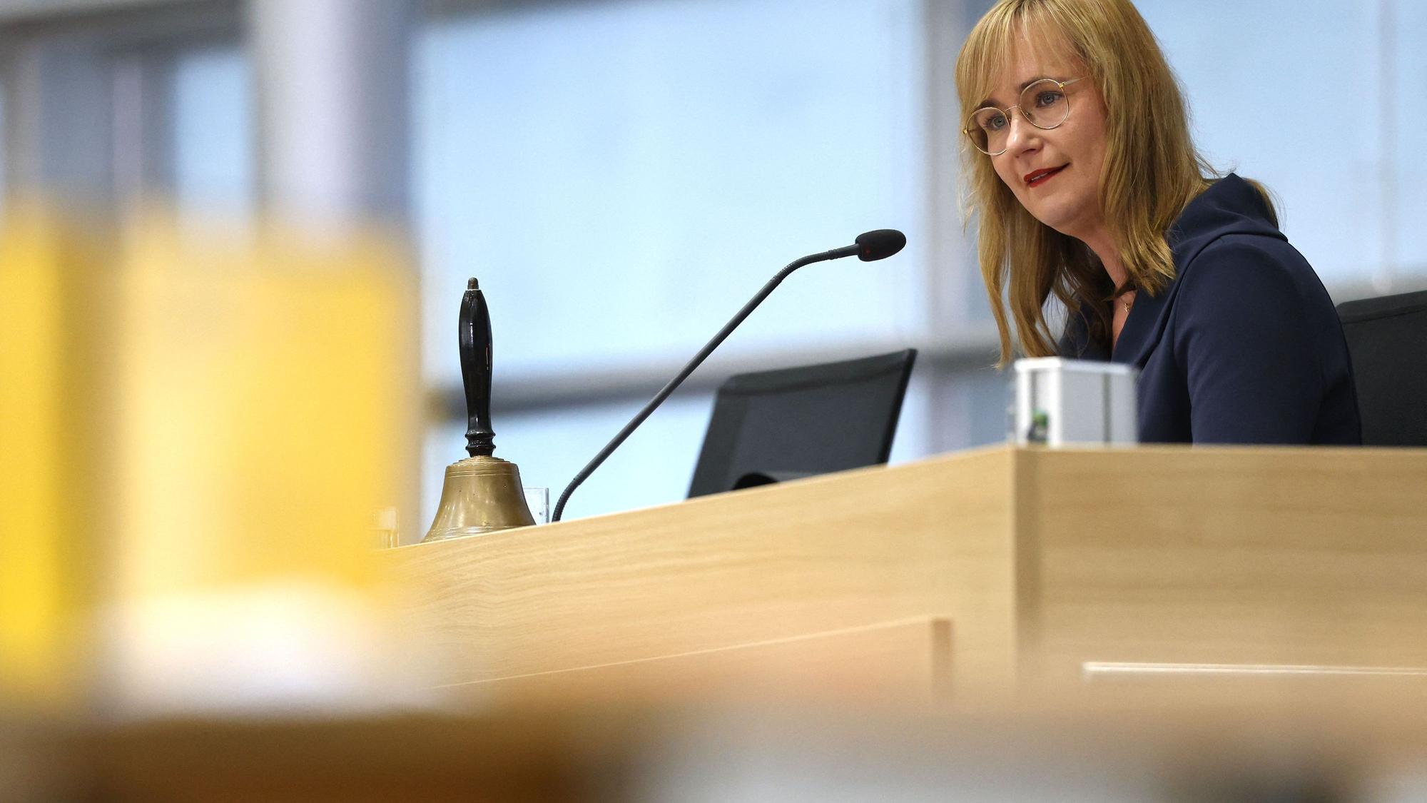 Eva von Angern spricht am 6. Oktober 2026 im Landtag in Magdeburg, Sachsen-Anhalt, bei der ersten Sitzung des Landtags seit der Landtagswahl.