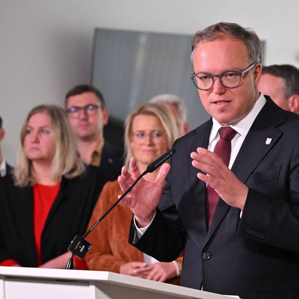 Thüringens Ministerpräsident Mario Voigt (CDU) will nicht länger mit juristischen Schritten um seine Doktorarbeit kämpfen