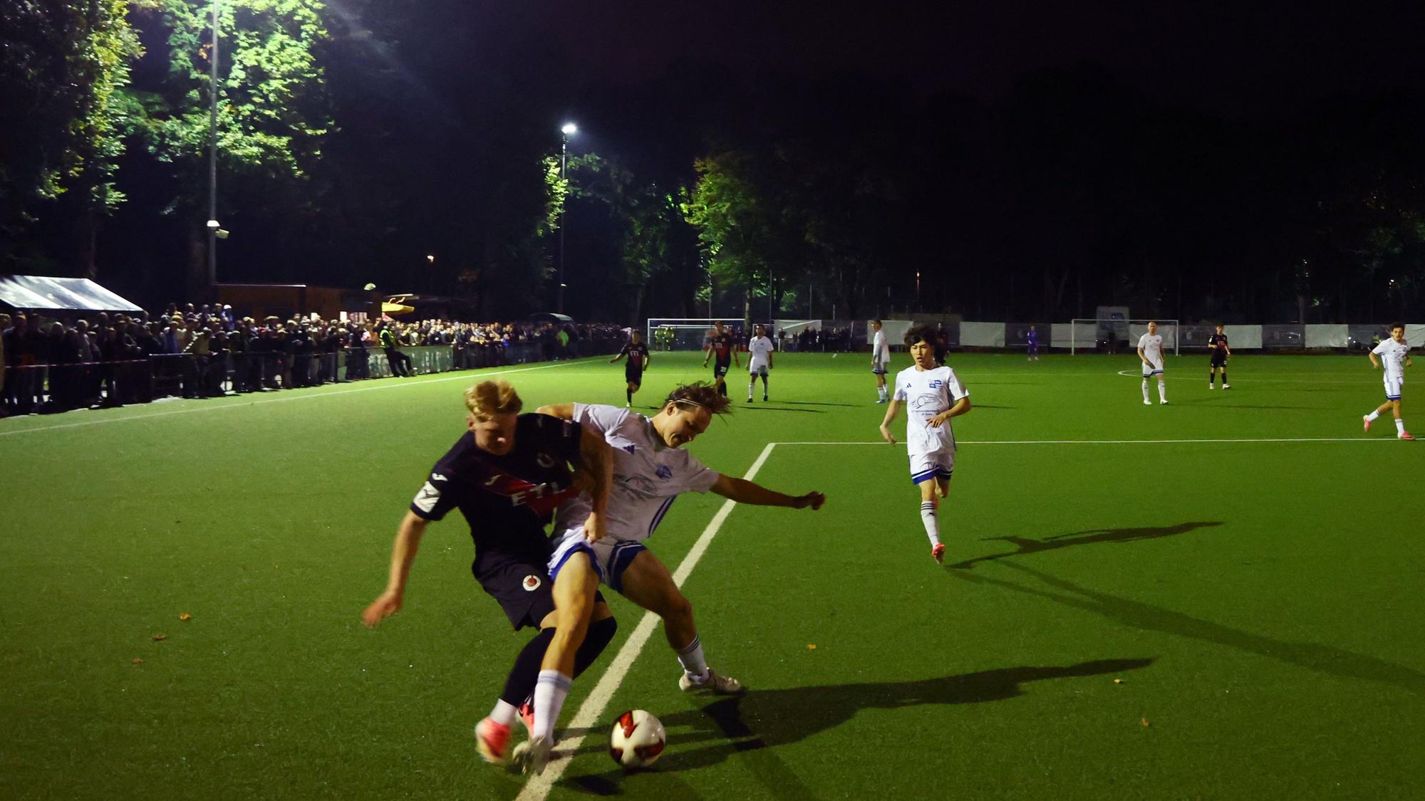7.10.2026, Köln: Sport - Fußball Mittelrheinpokal - Eichenkreuz Sportanlage Köln - Blau-Weiß Köln vs Viktoria Köln. Foto: Thilo Schmülgen