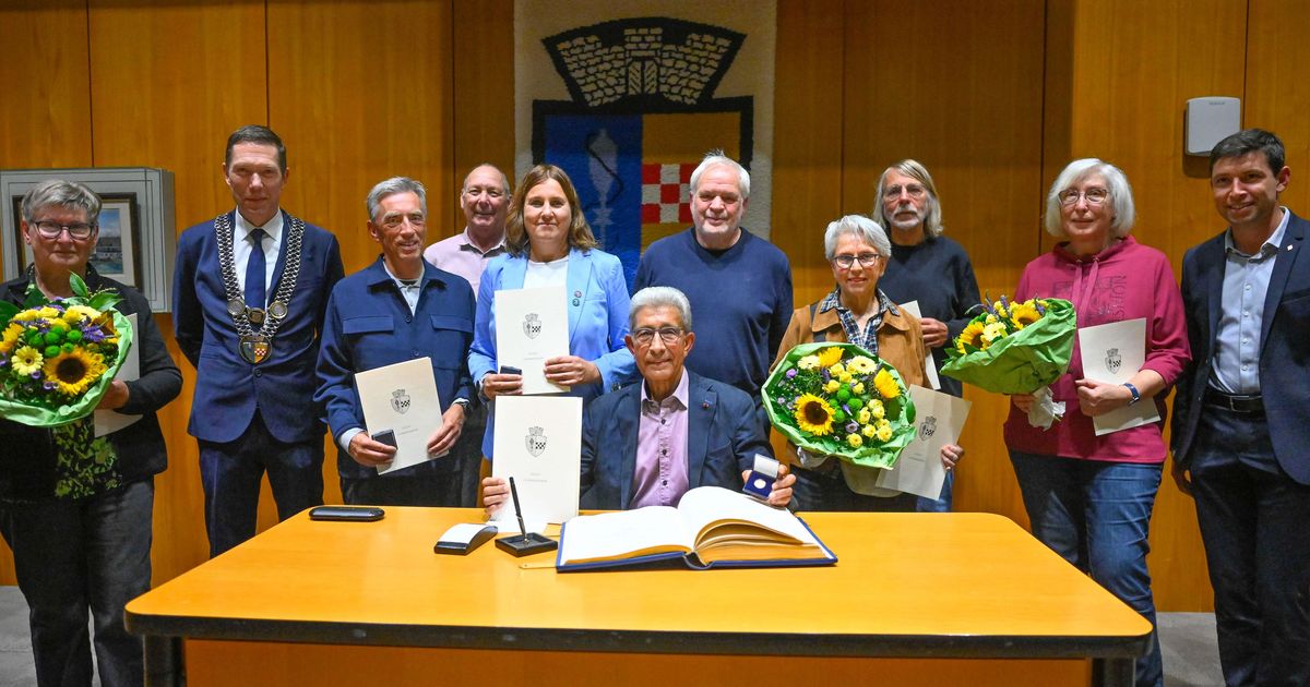 Social glue: Civic gathering in Gummersbach with many honors