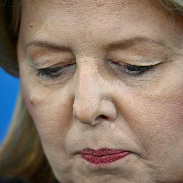 (FILES) German Minister for Labour and Social Affairs Baerbel Bas reacts during a press conference after the 13-member pension reform commission presented the commission's recommendations at the Chancellery in Berlin on June 23, 2026. Baerbel Bas is stepping down as SPD leader and federal labor minister. In a statement published on October 12, 2026, she also held the coalition partner, the CDU/CSU, responsible. Leading SPD politicians reacted with dismay. (Photo by Tobias SCHWARZ / AFP)