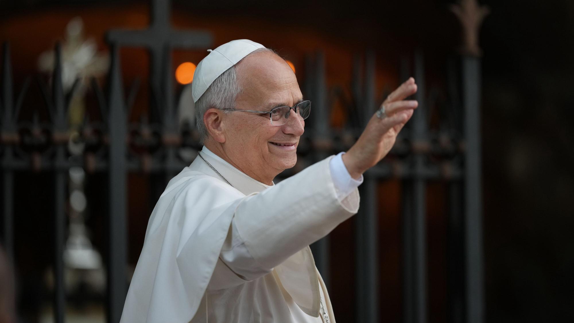 Papst Leo XIV. wurde ein bösartiger Tumor entfernt.