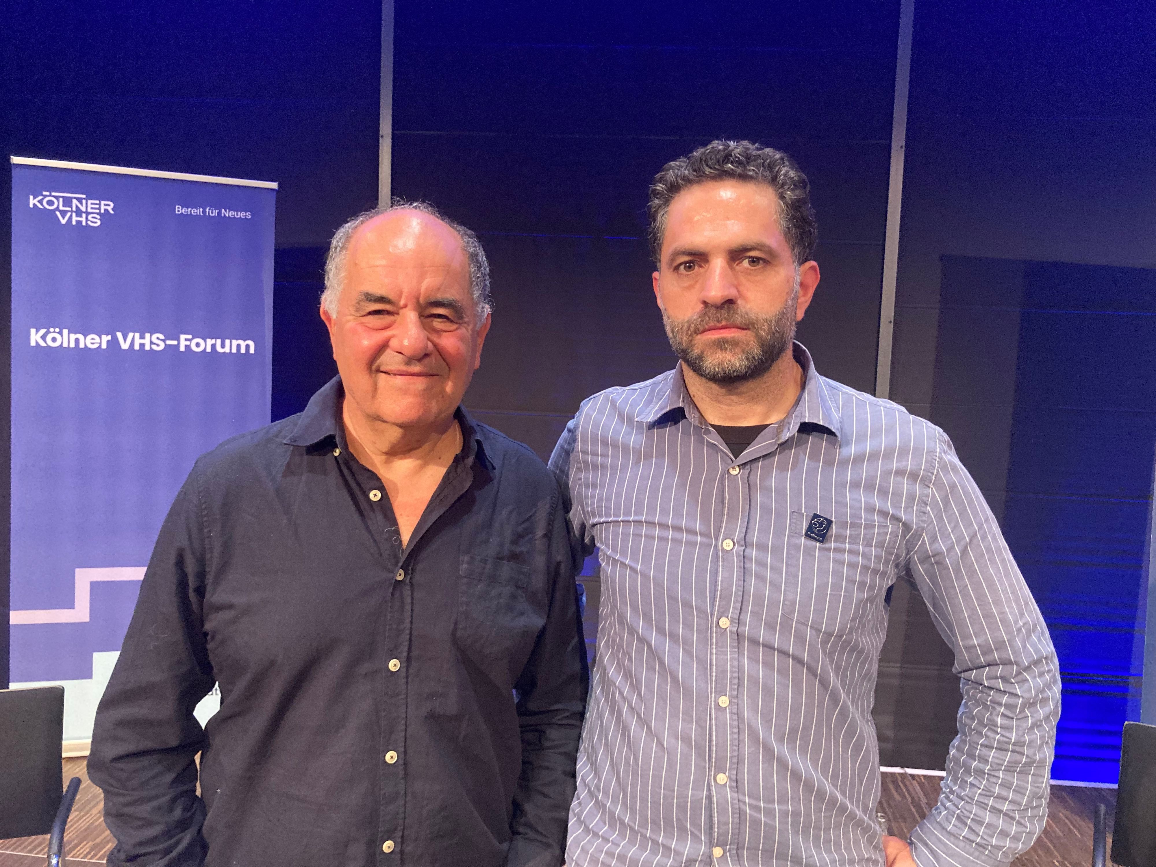 Elie Avidor (l.) und Sayel Jabareen bei der Veranstaltung „Israel & Palästina: Ist Frieden möglich?“ im VHS-Forum in Köln.