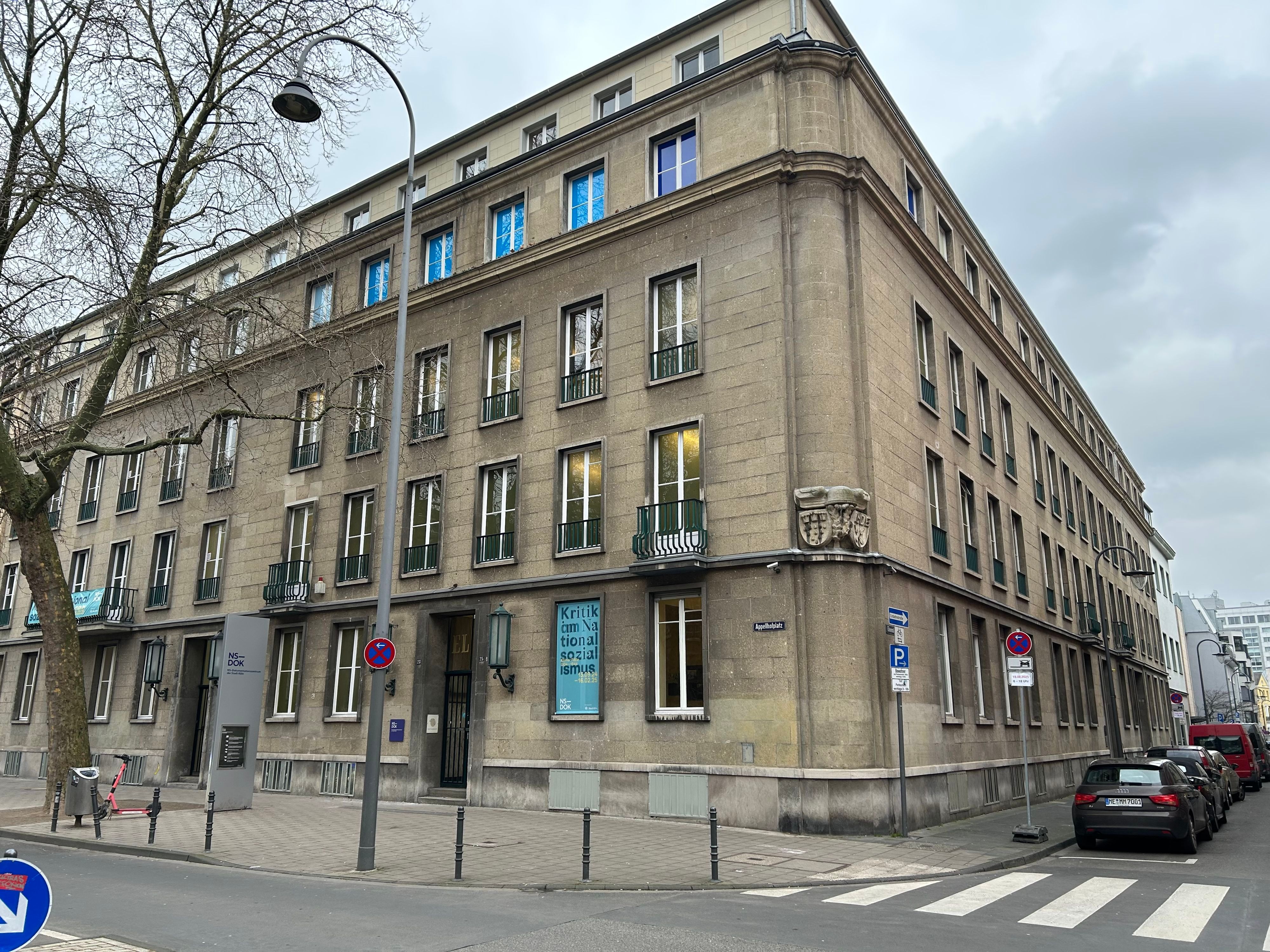 Das NS-Dokumentationszentrum am Appellhofplatz wurde in der Nacht zum Freitag Ziel eines Angriffs mit einer übel riechenden Flüssigkeit.