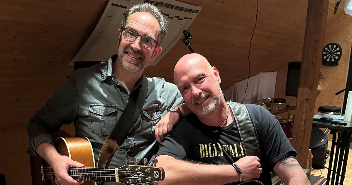 The duo Meinschu: Two guitars and a mission in Gummersbach