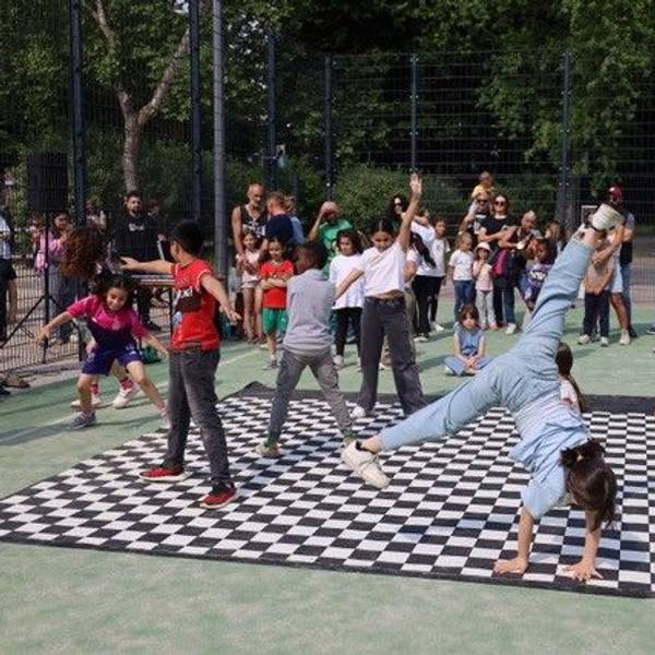 Beim Jugendkulturtag in Buchheim voriges Jahr organisierte unter anderem die Offene Jazz Haus Schule das Programm –sie erhält nun weiter Zuschüsse.