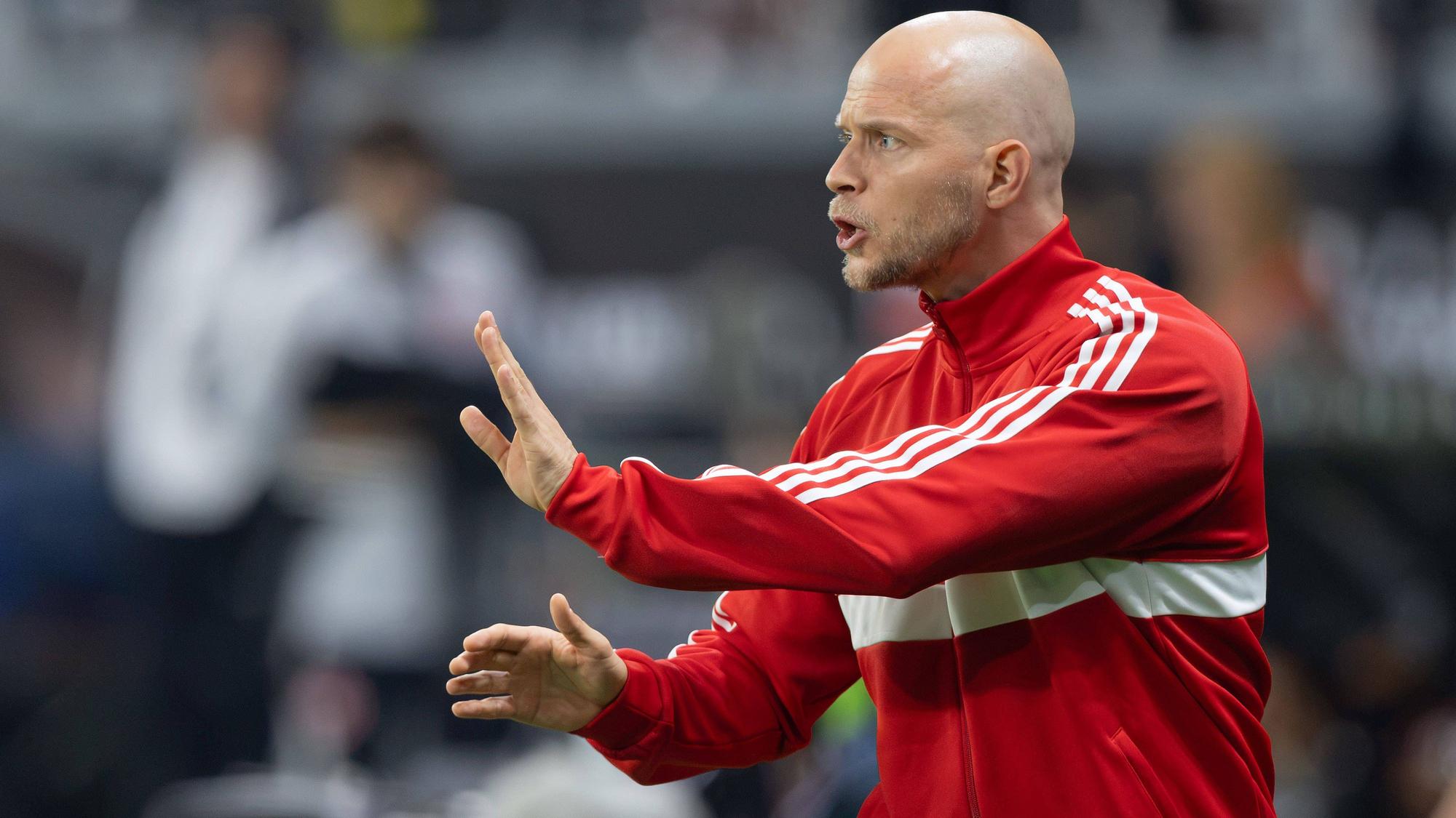 Trainer René Wagner steht in Köln in der Kritik.